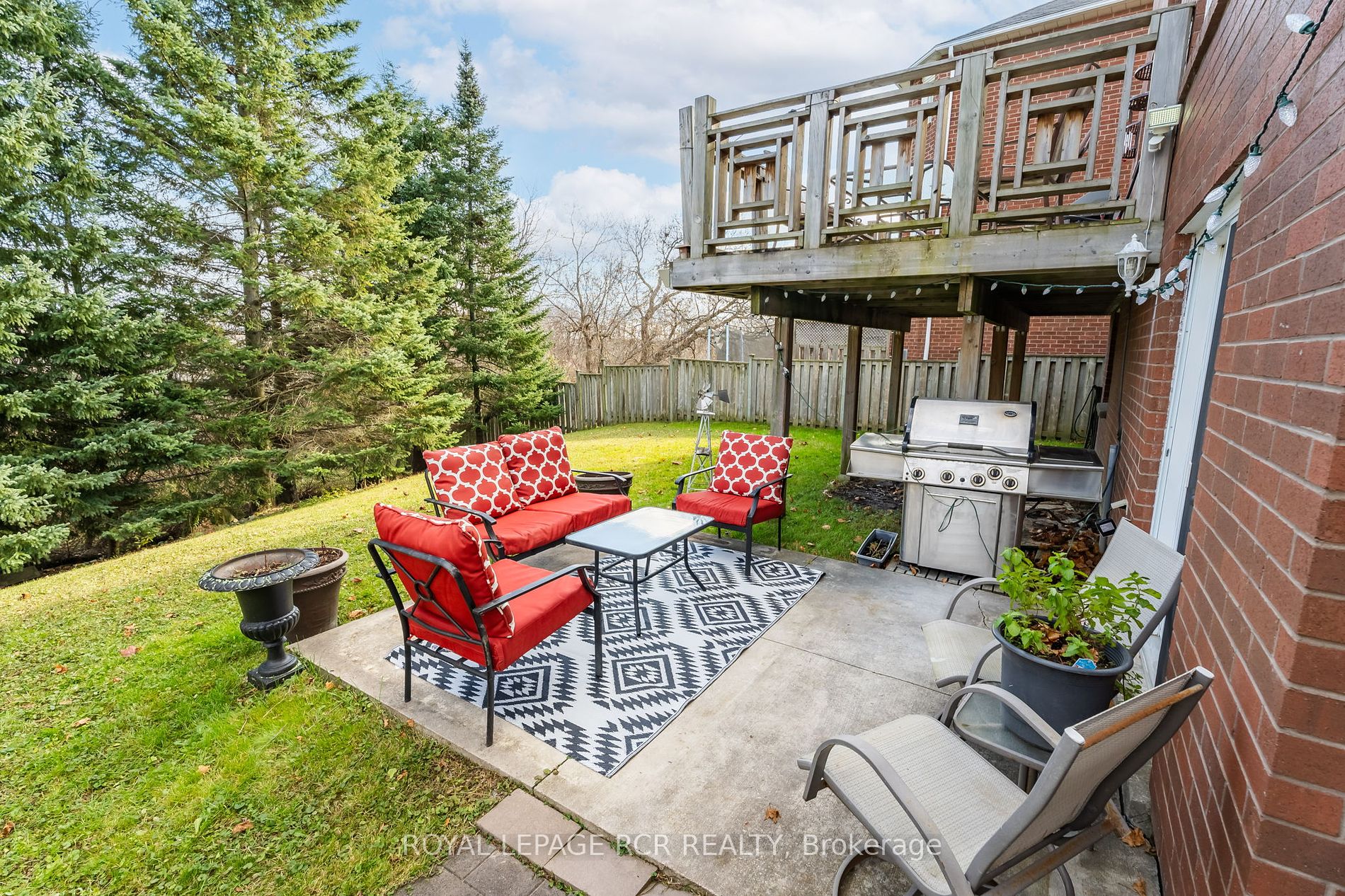 234 Howard Crescent