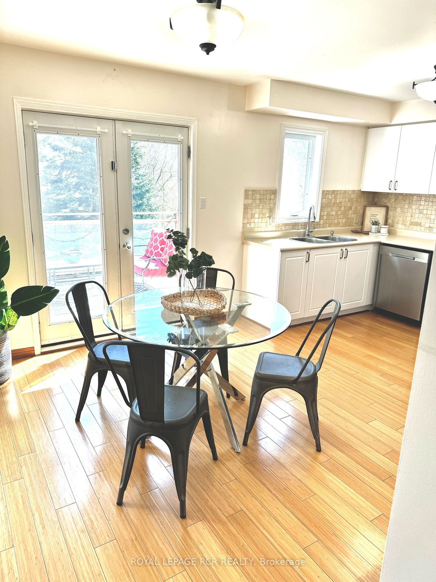234 Howard Crescent