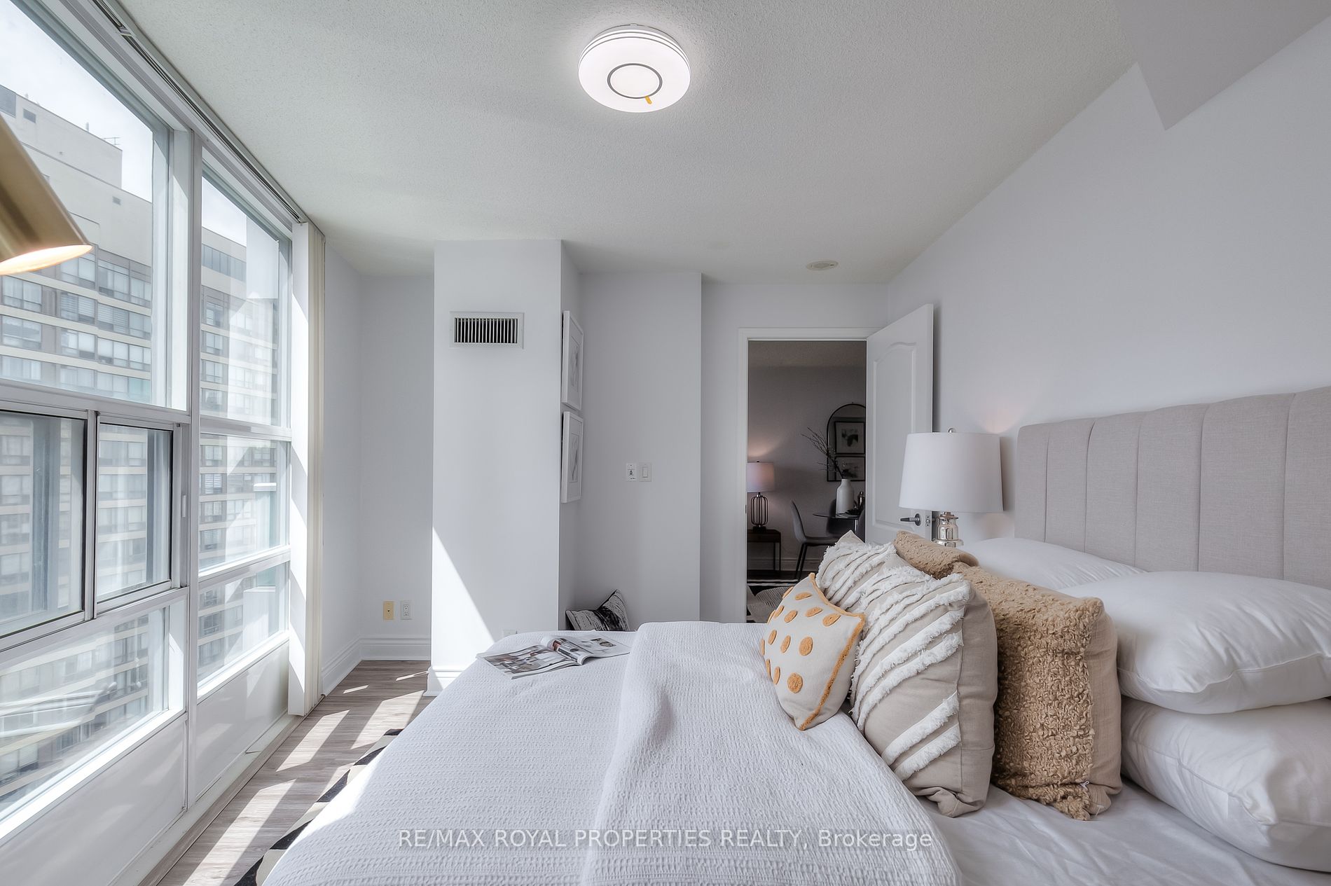 33 Elm Drive W, #1803
