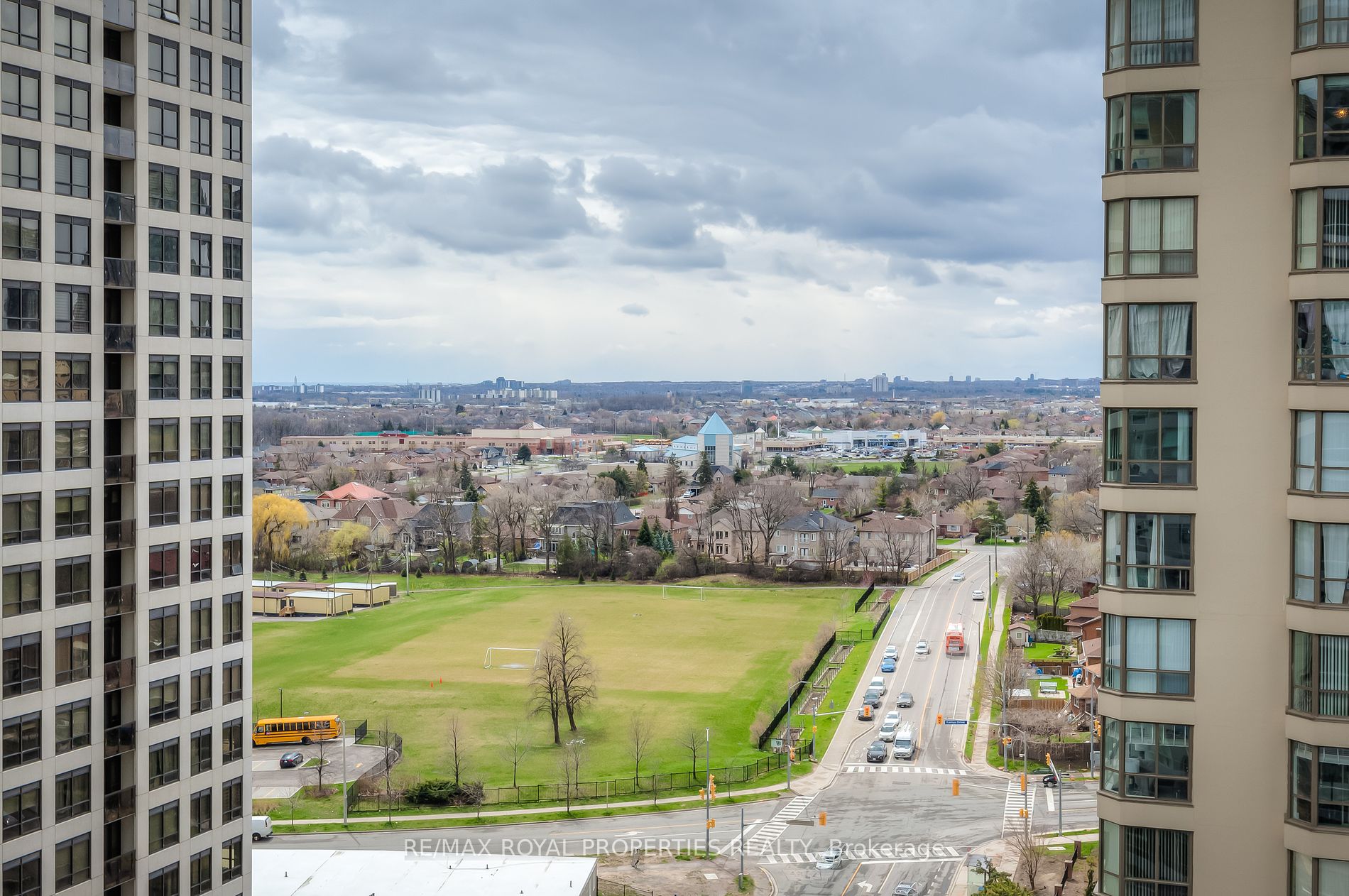 33 Elm Drive W, #1803