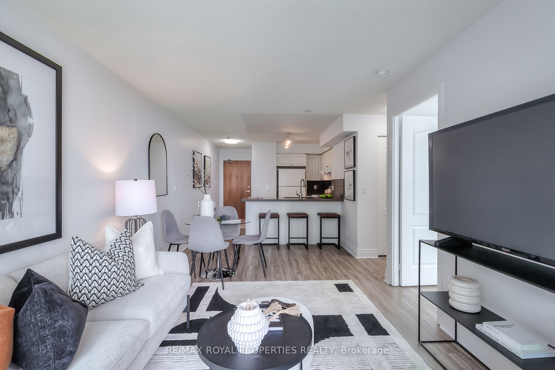 33 Elm Drive W, #1803