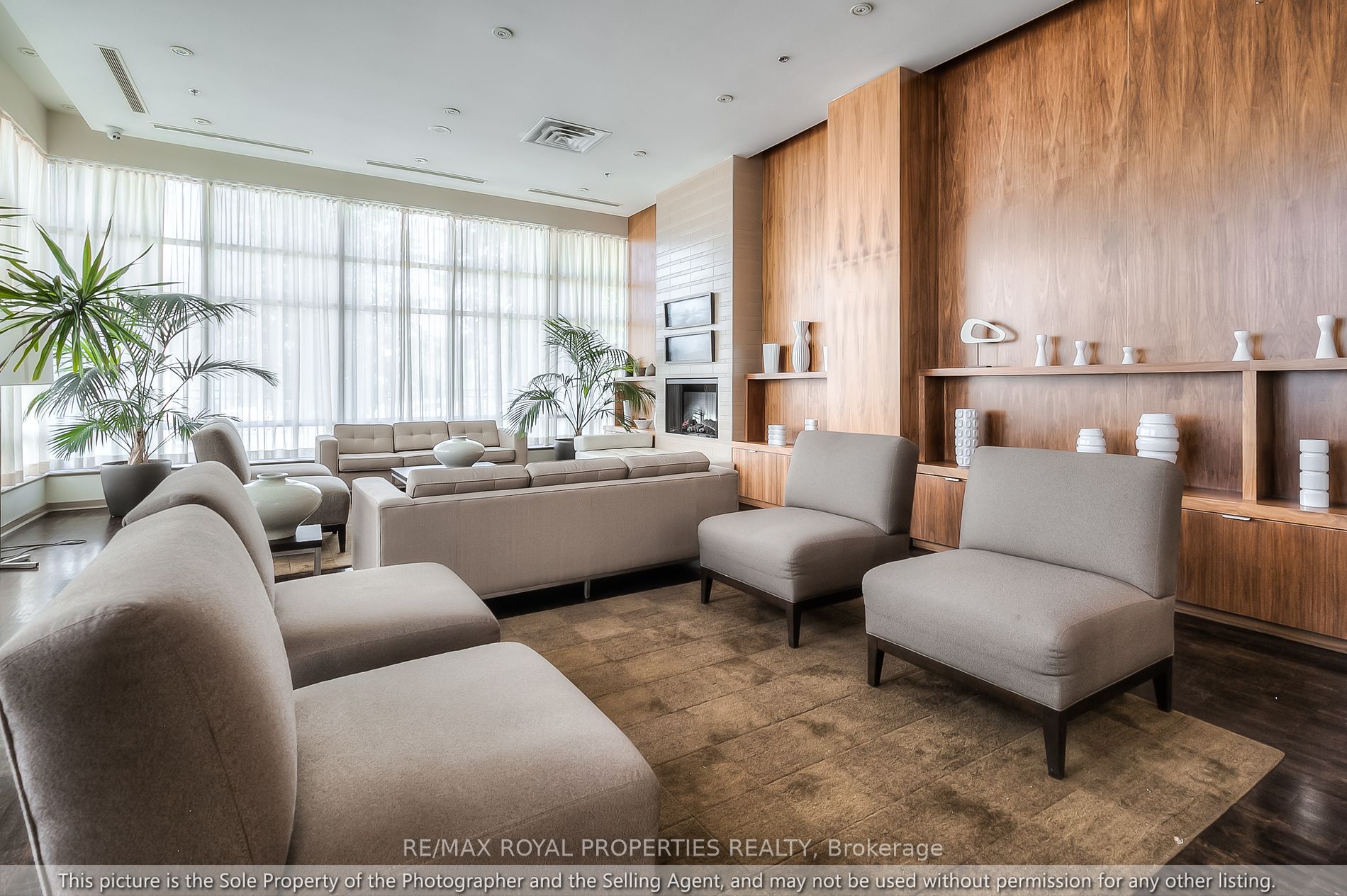 33 Elm Drive W, #1803