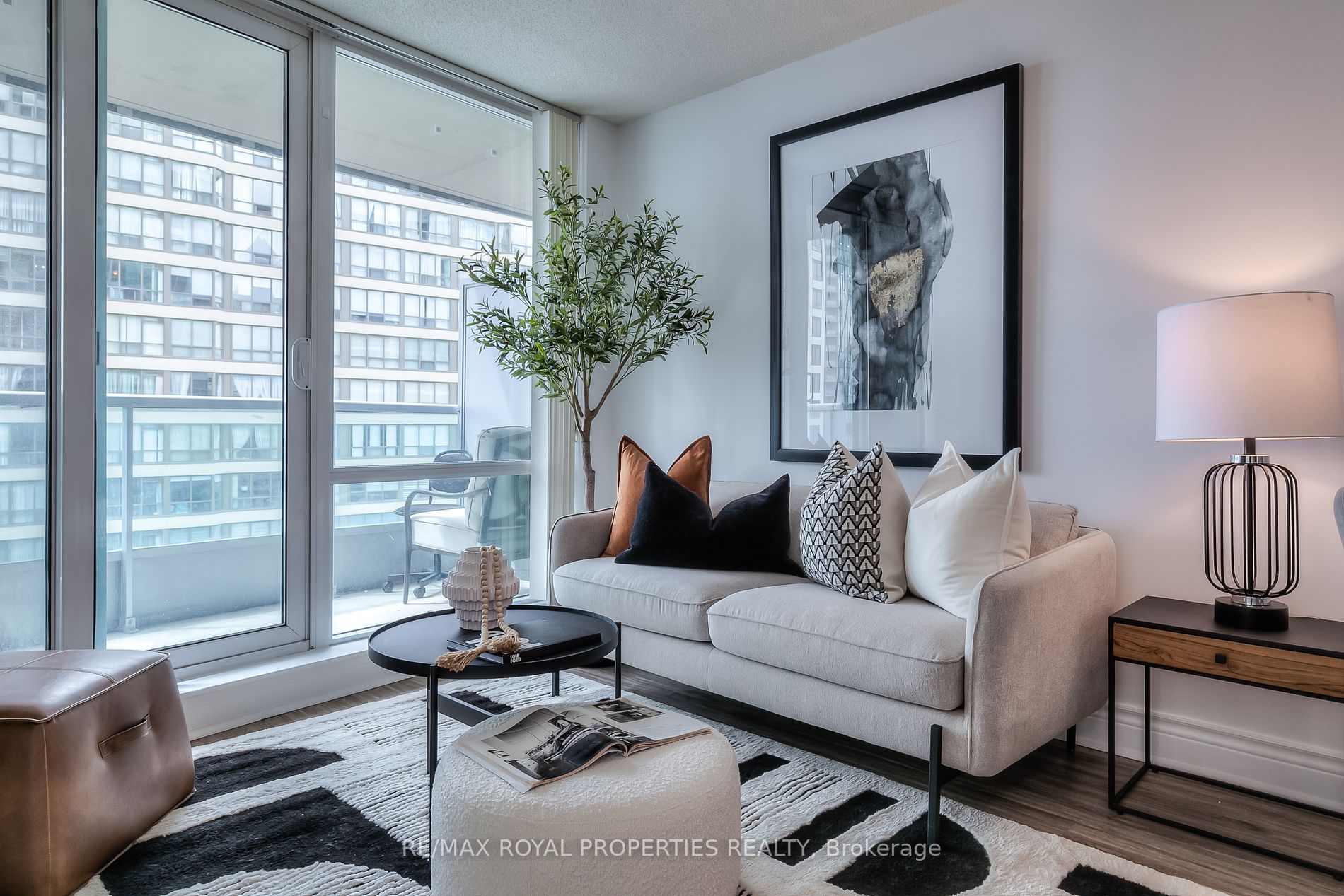 33 Elm Drive W, #1803
