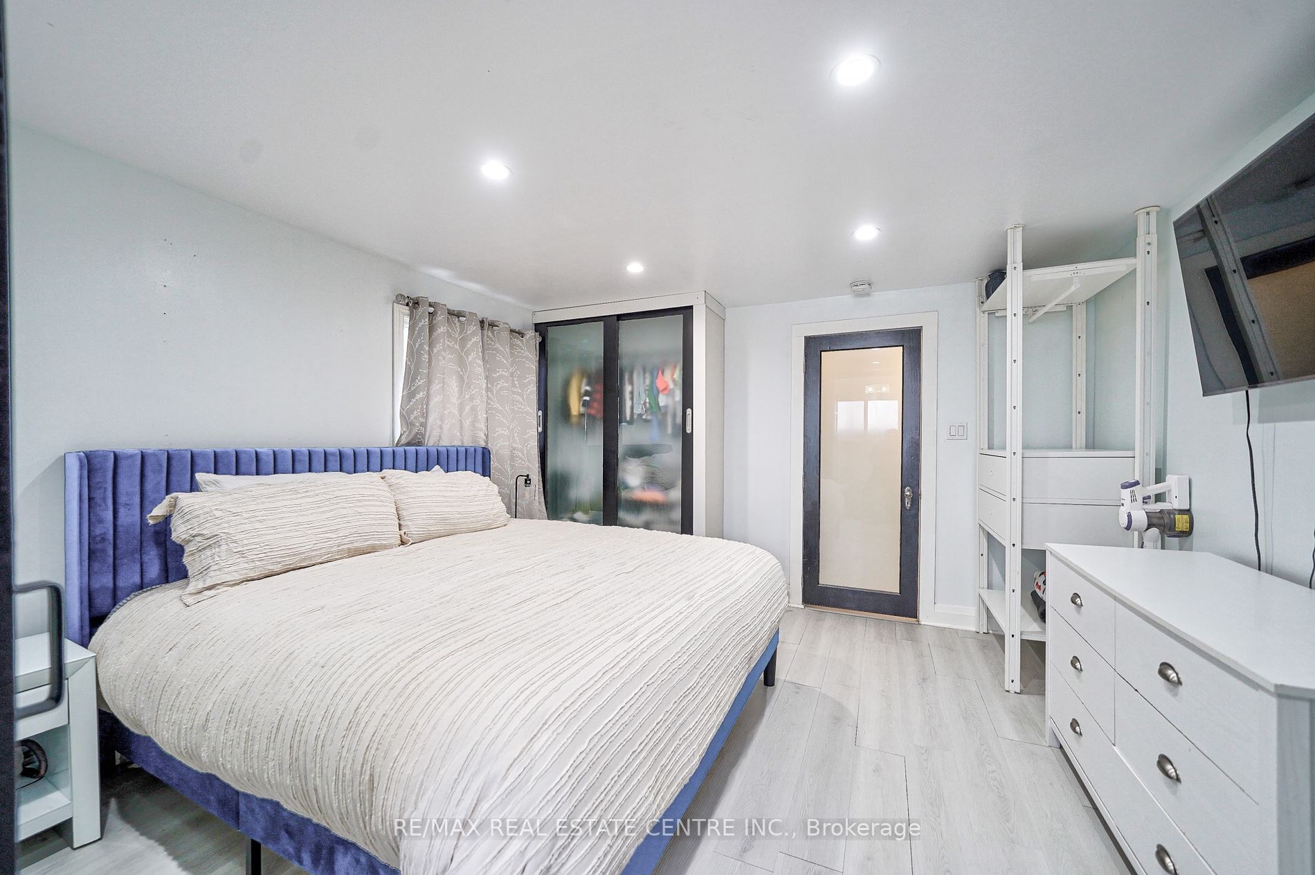 1571 Lewisham Drive
