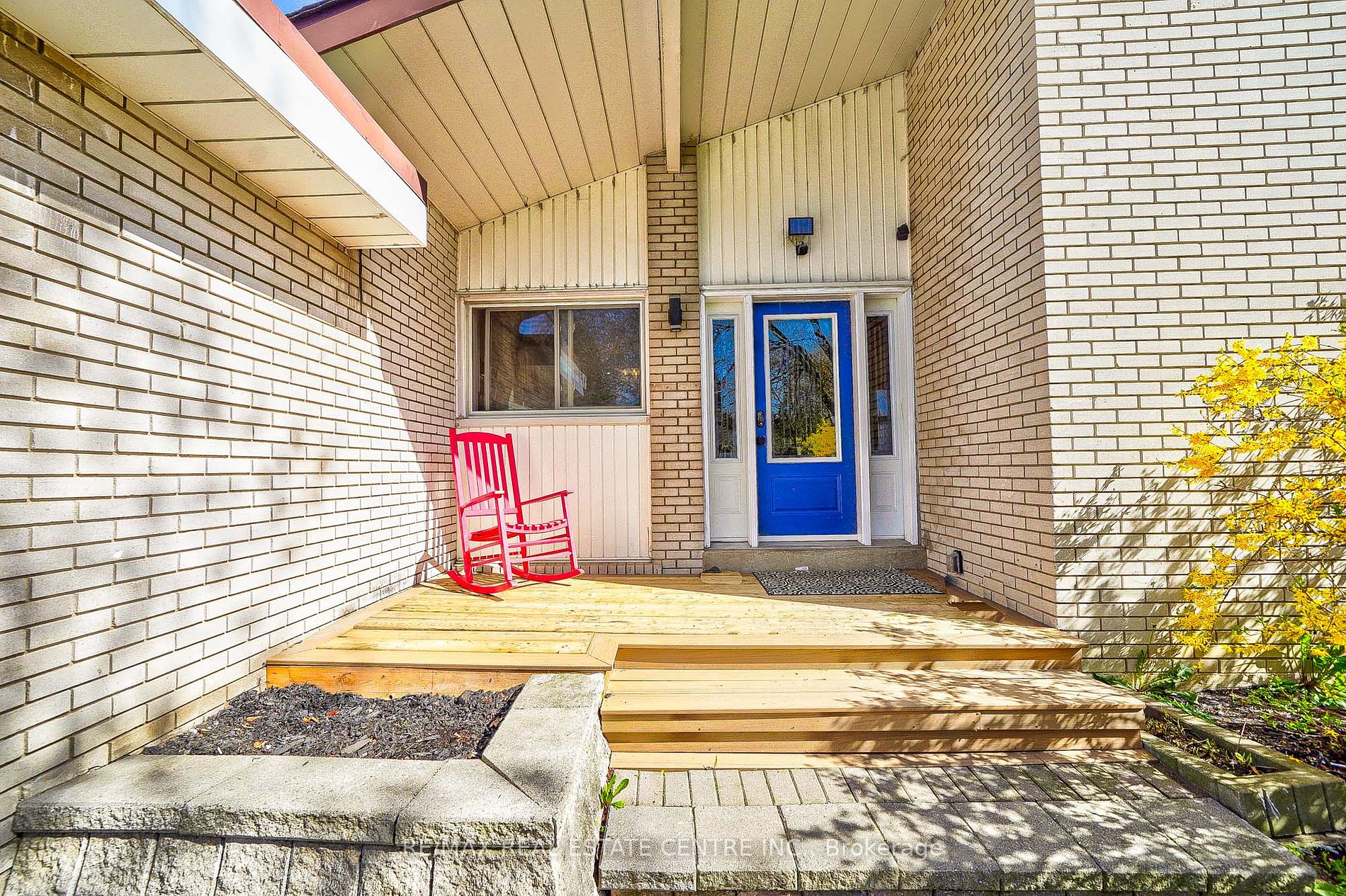 1571 Lewisham Drive