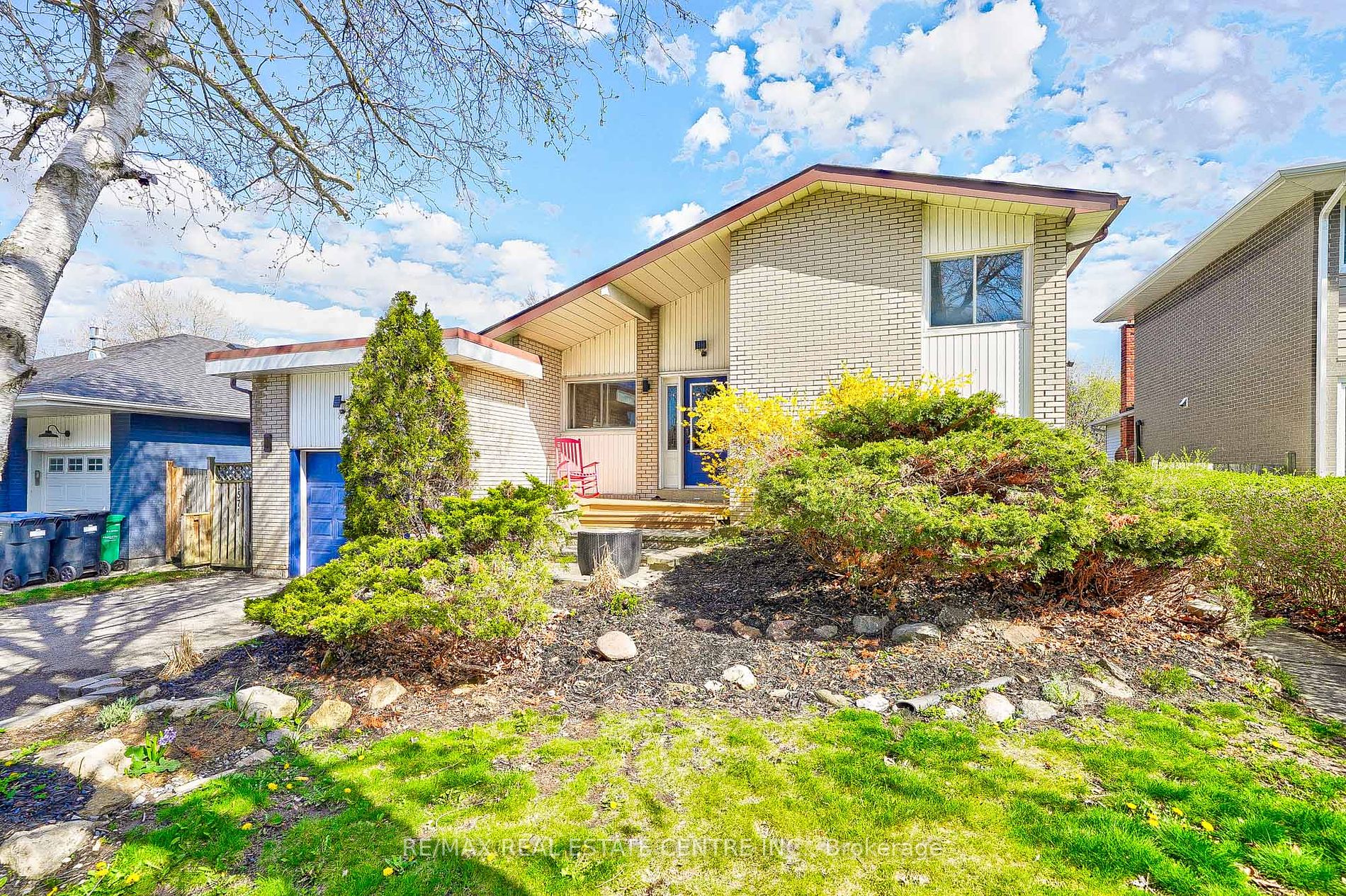 1571 Lewisham Drive