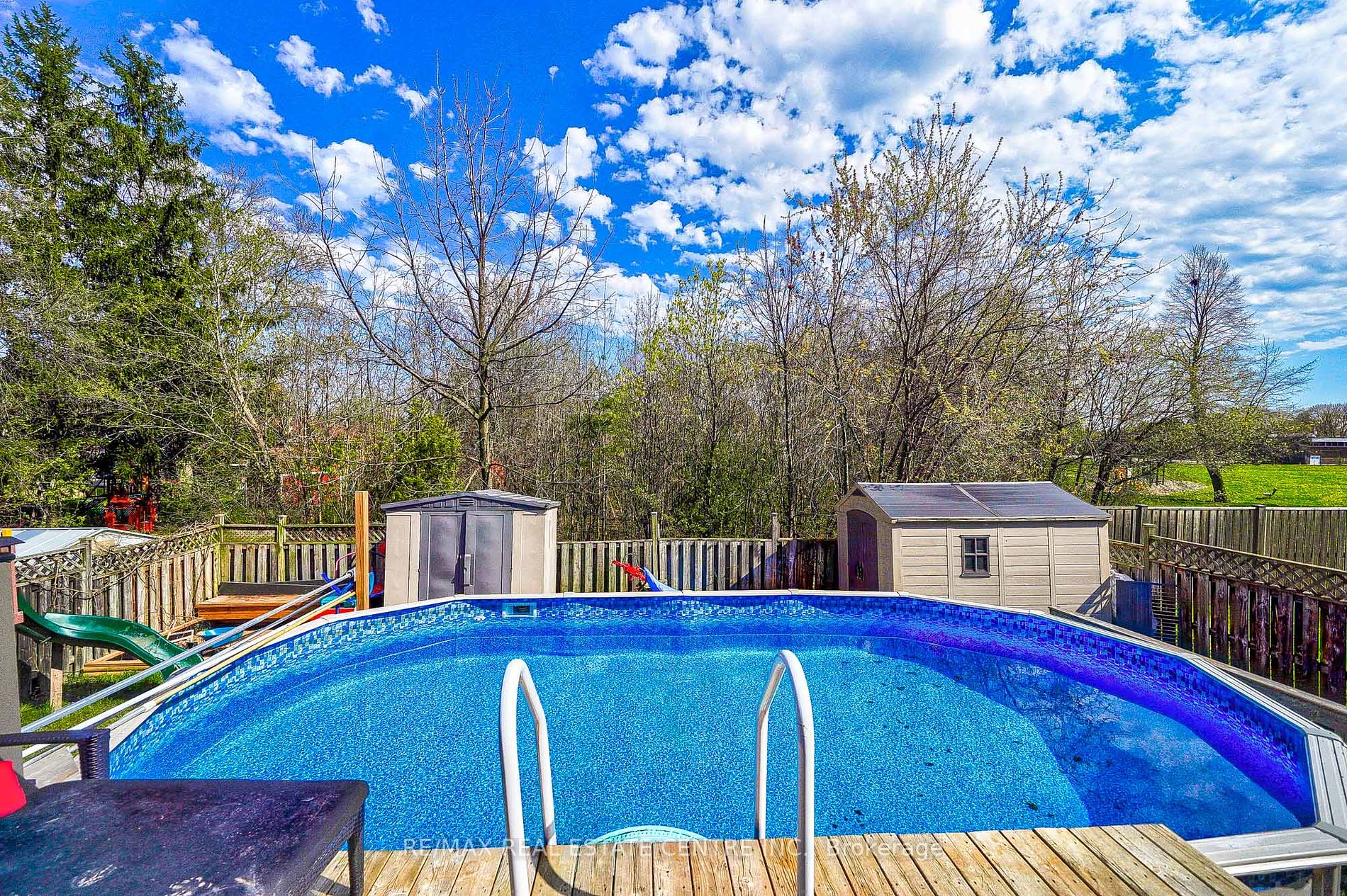 1571 Lewisham Drive