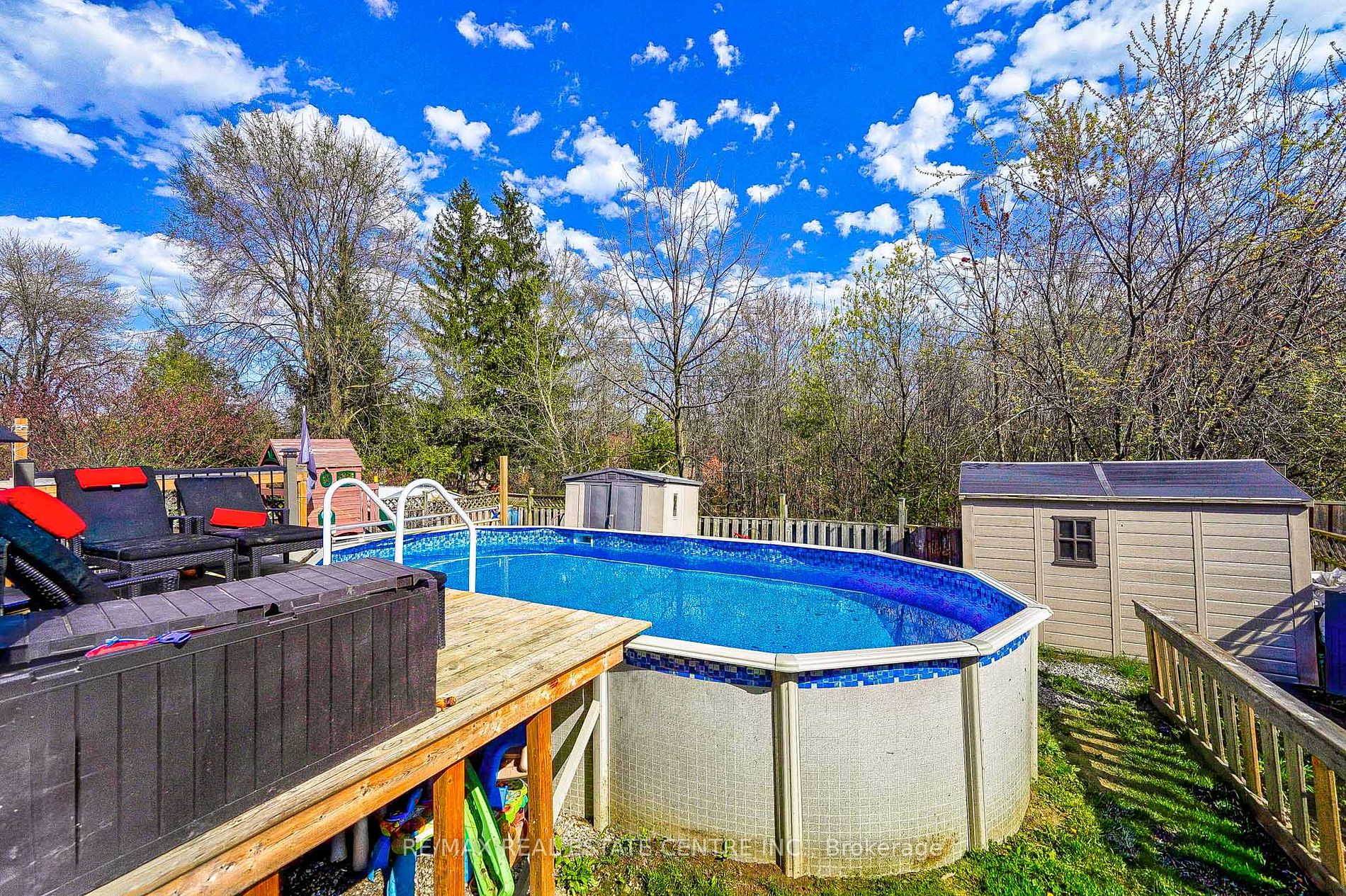 1571 Lewisham Drive