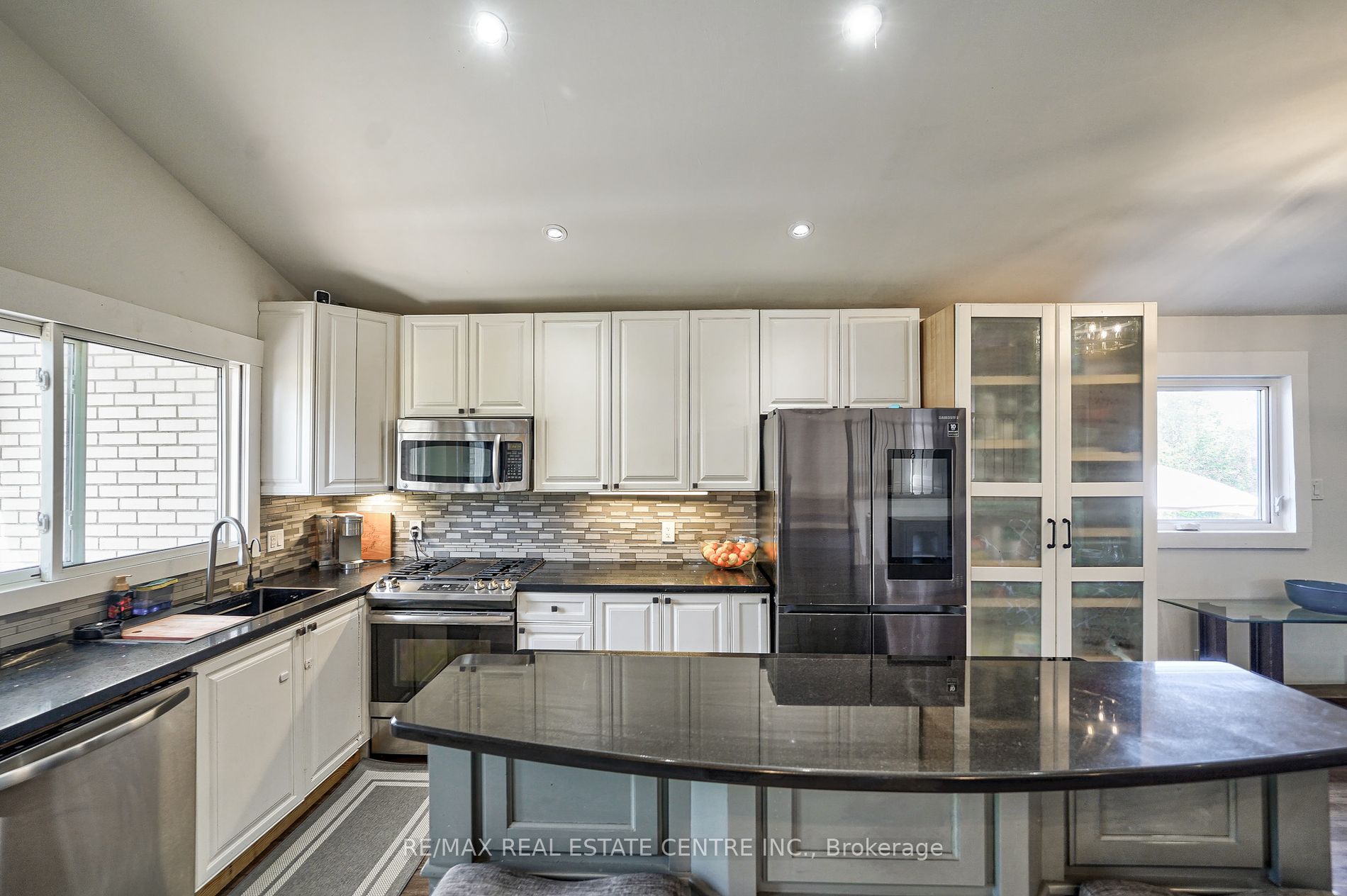 1571 Lewisham Drive