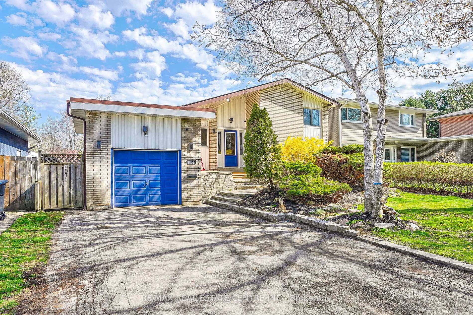 1571 Lewisham Drive
