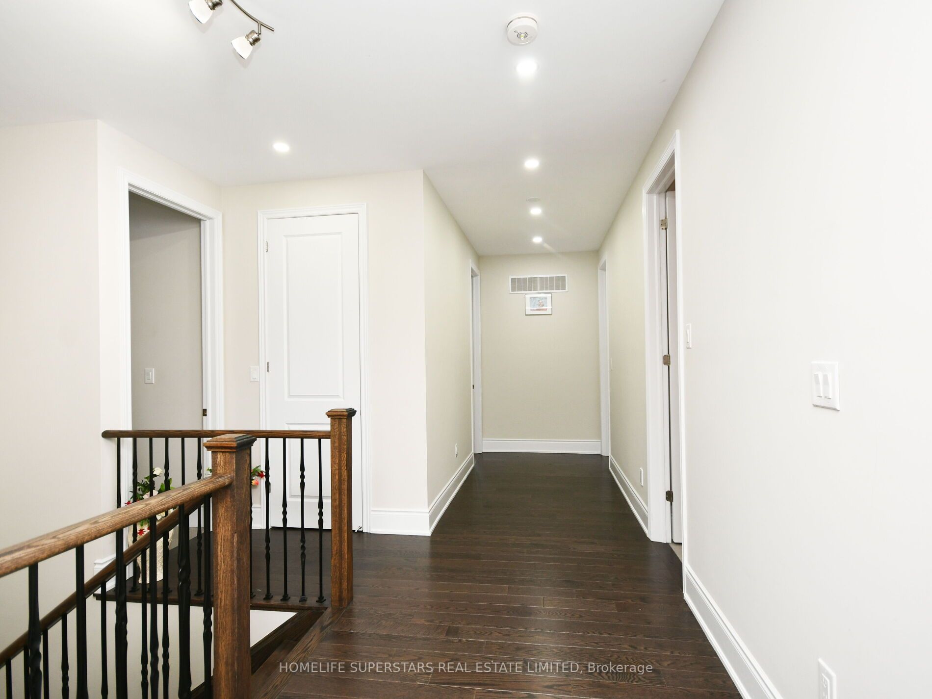 54 Arthur Griifin Cres E