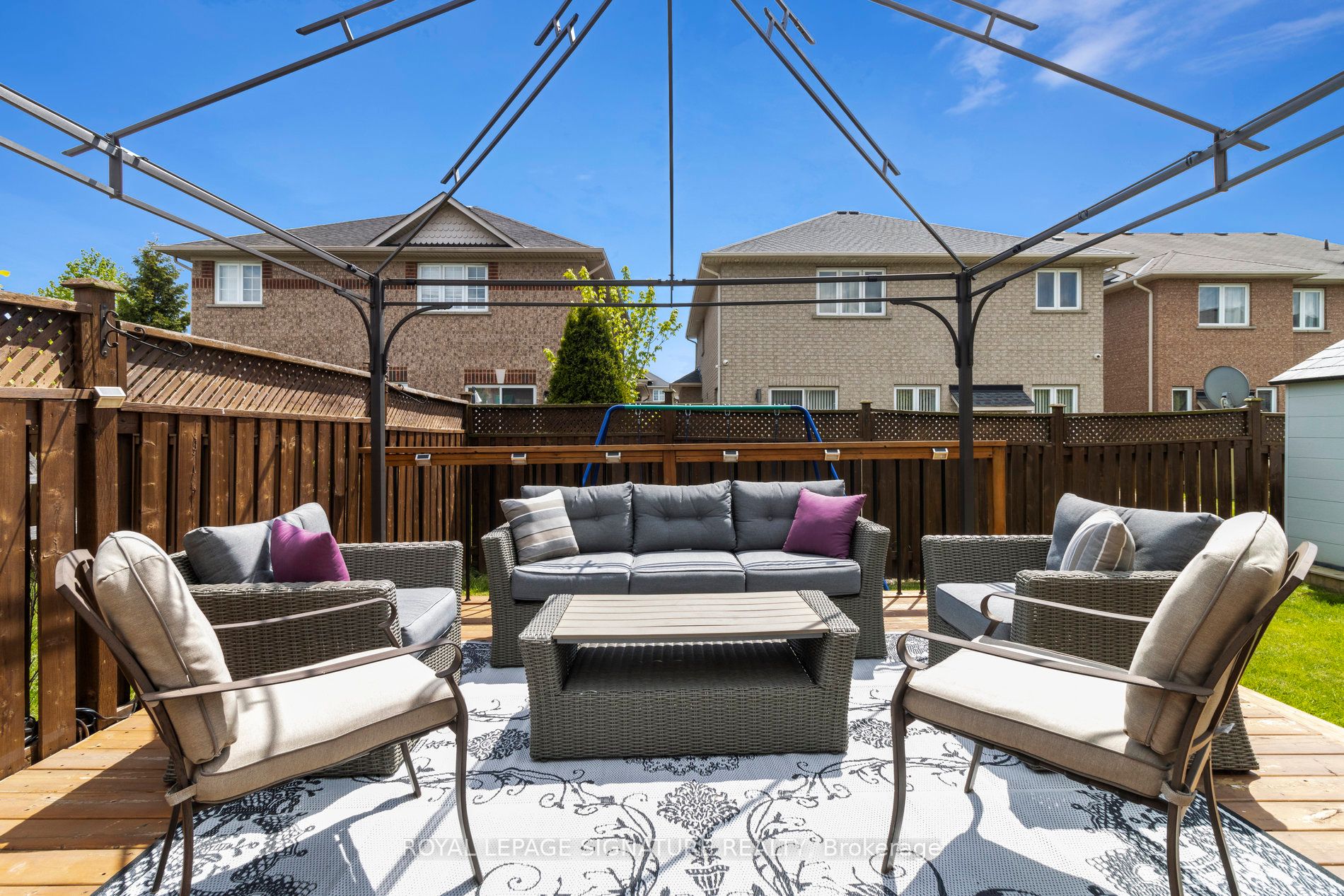 1034 Laurier Ave