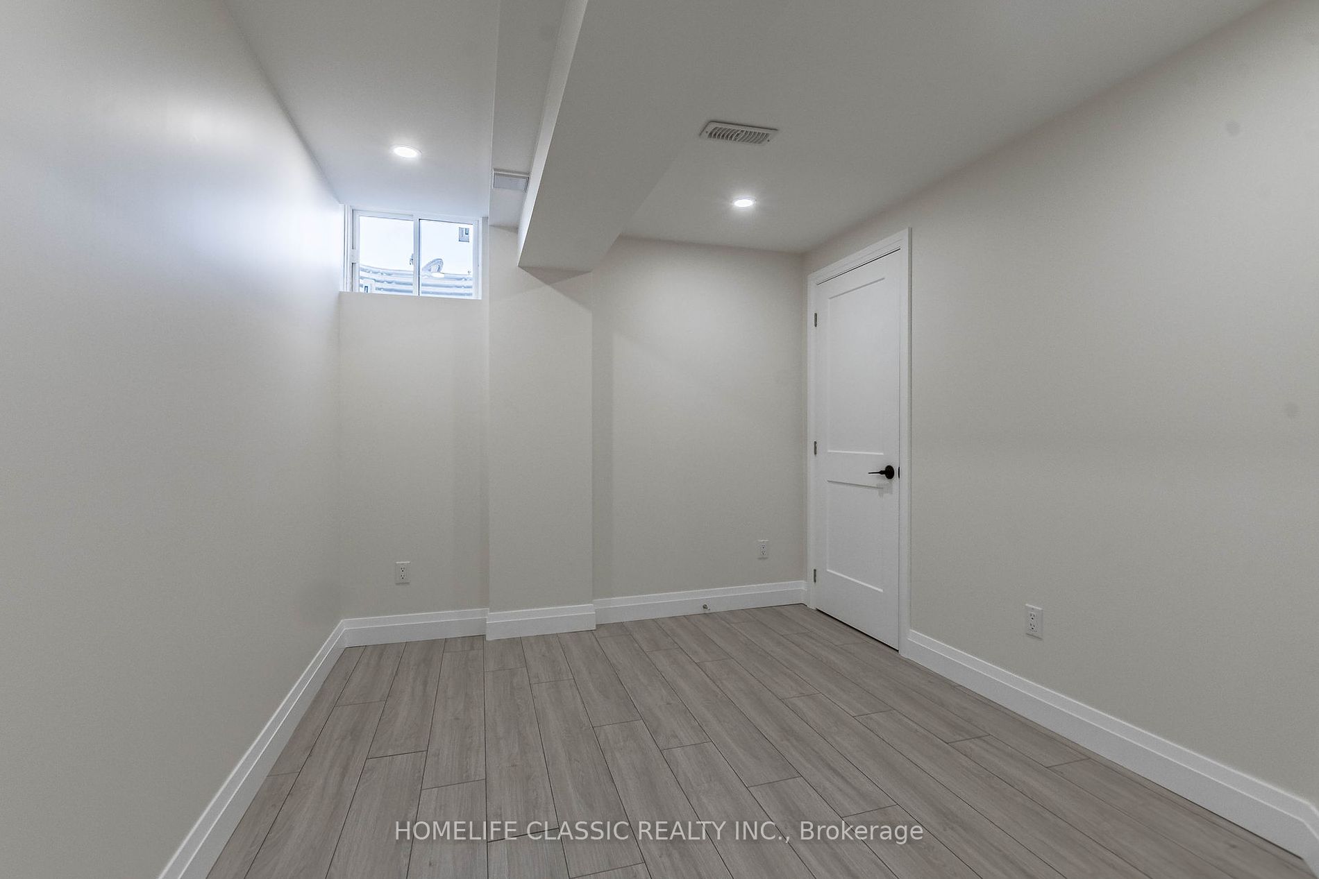18 Bluestone Crescent, #39