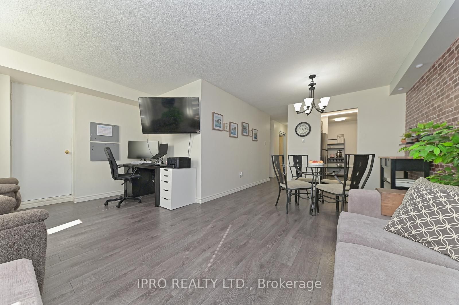 4 Lisa Street, #511