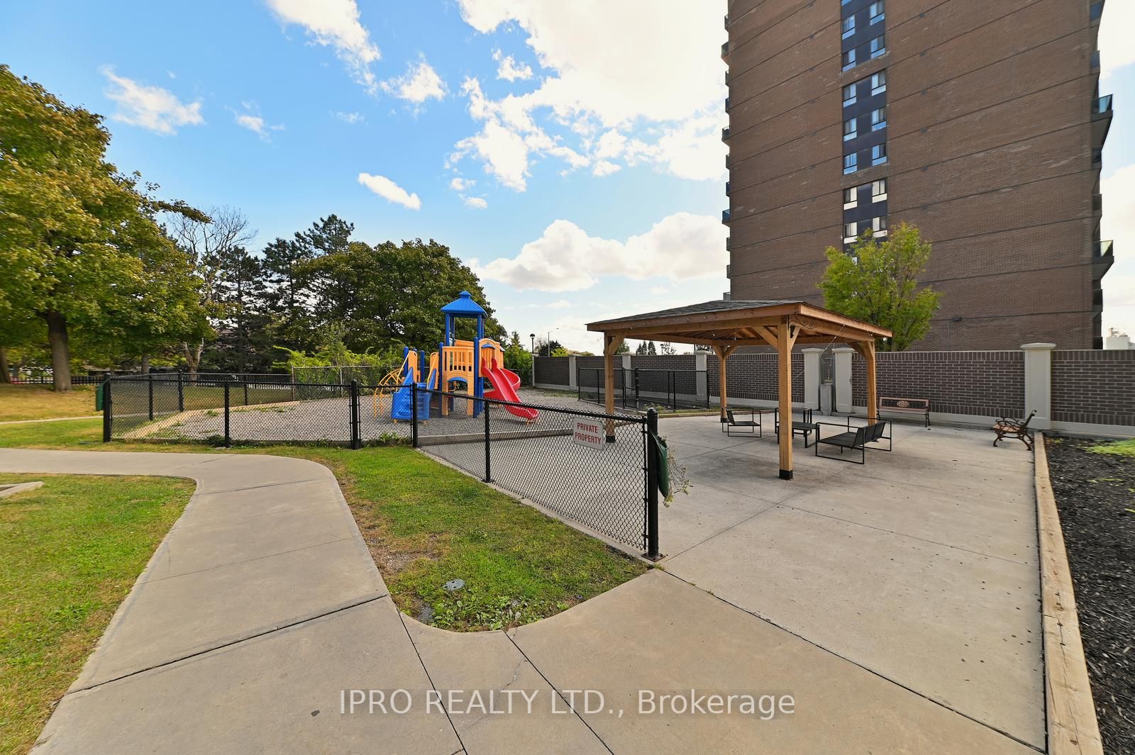 4 Lisa Street, #511