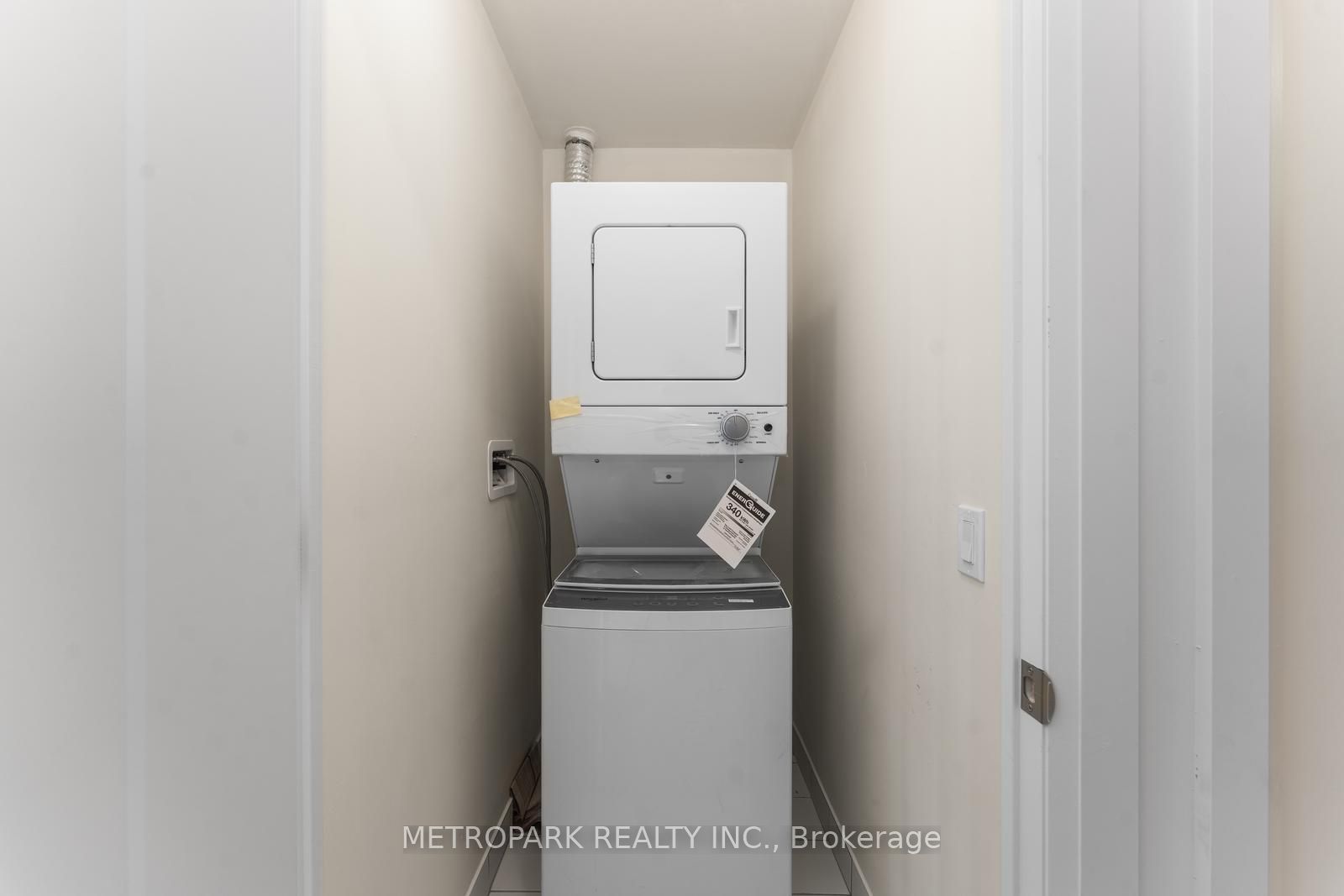 509 Dundas St W, #104