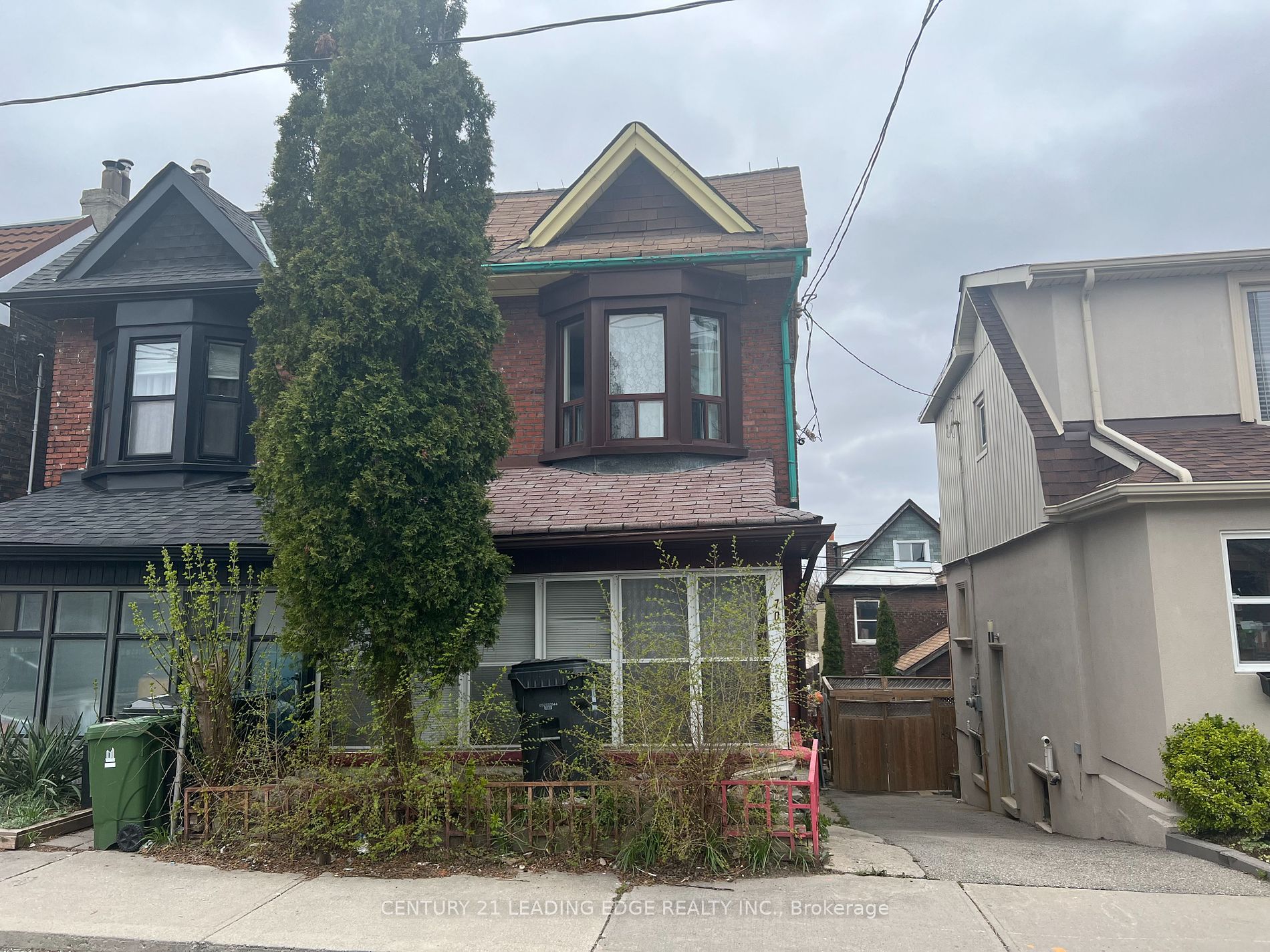 70 FORD St
