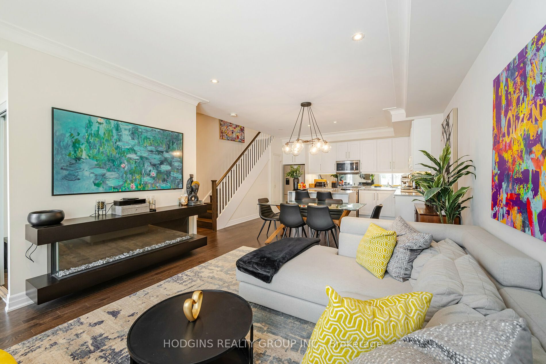 1180 Cawthra Rd, #108