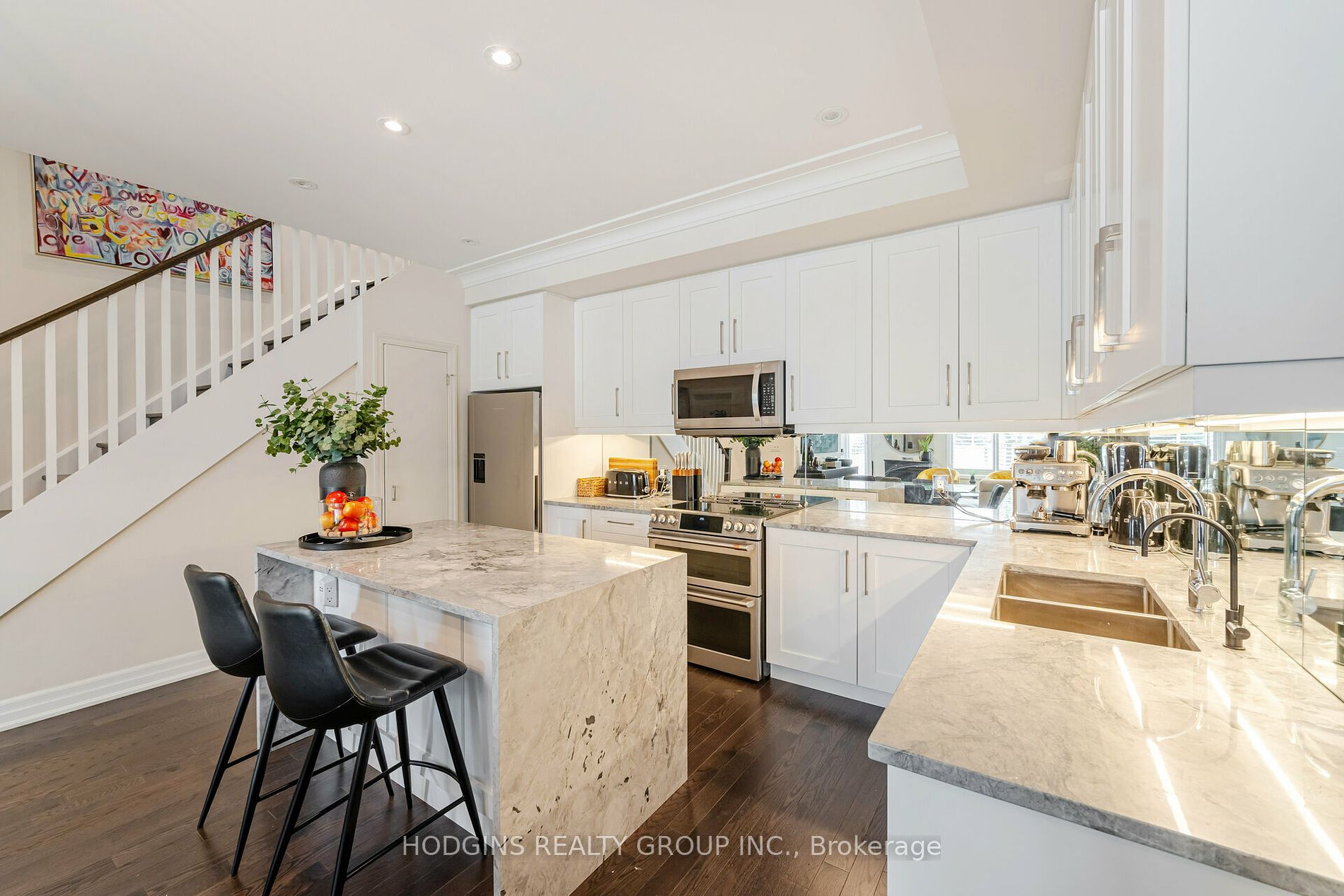 1180 Cawthra Rd, #108