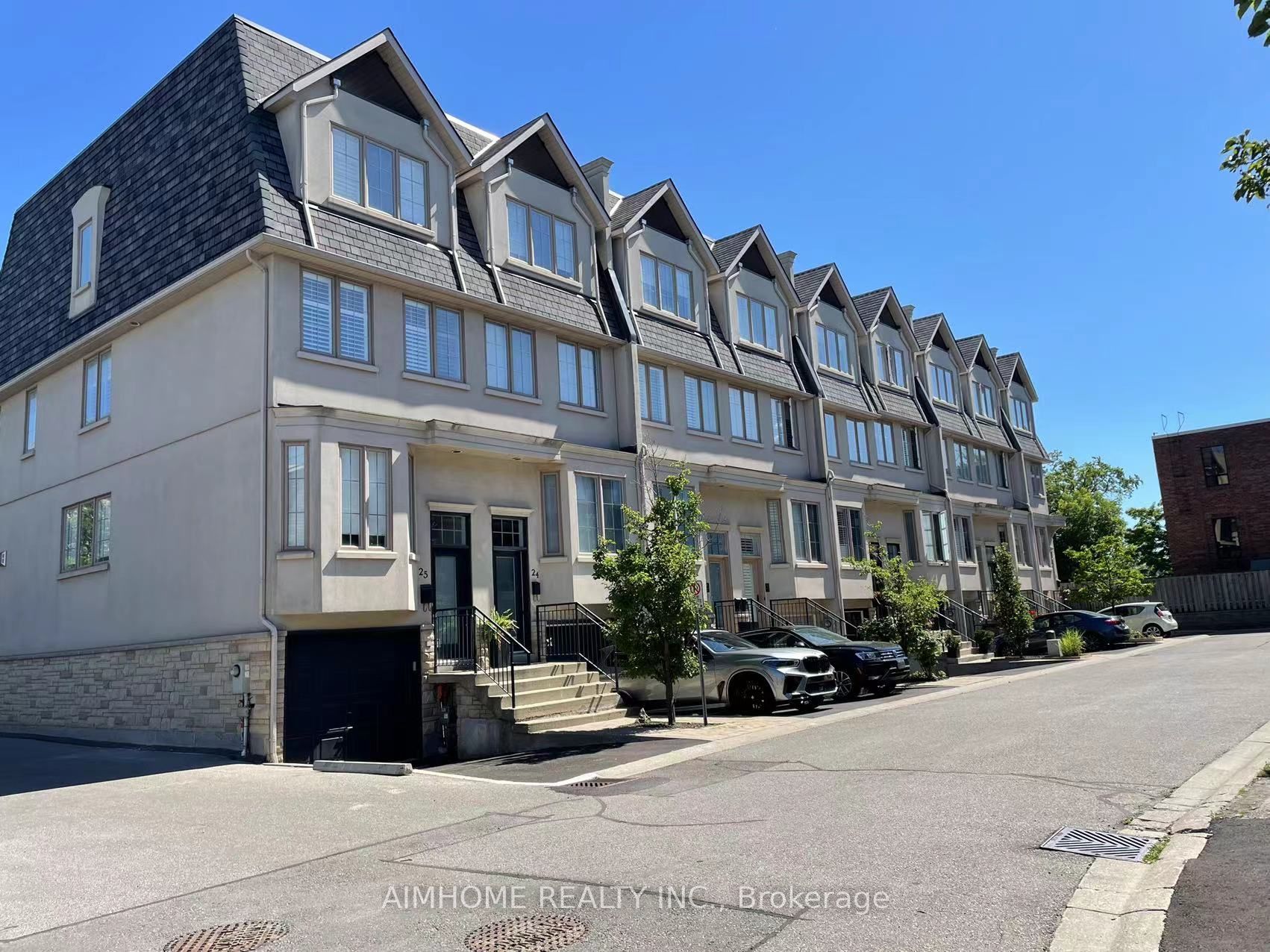 96 Nelson Street, #22