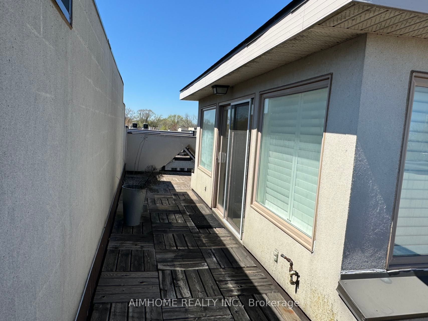 96 Nelson Street, #22