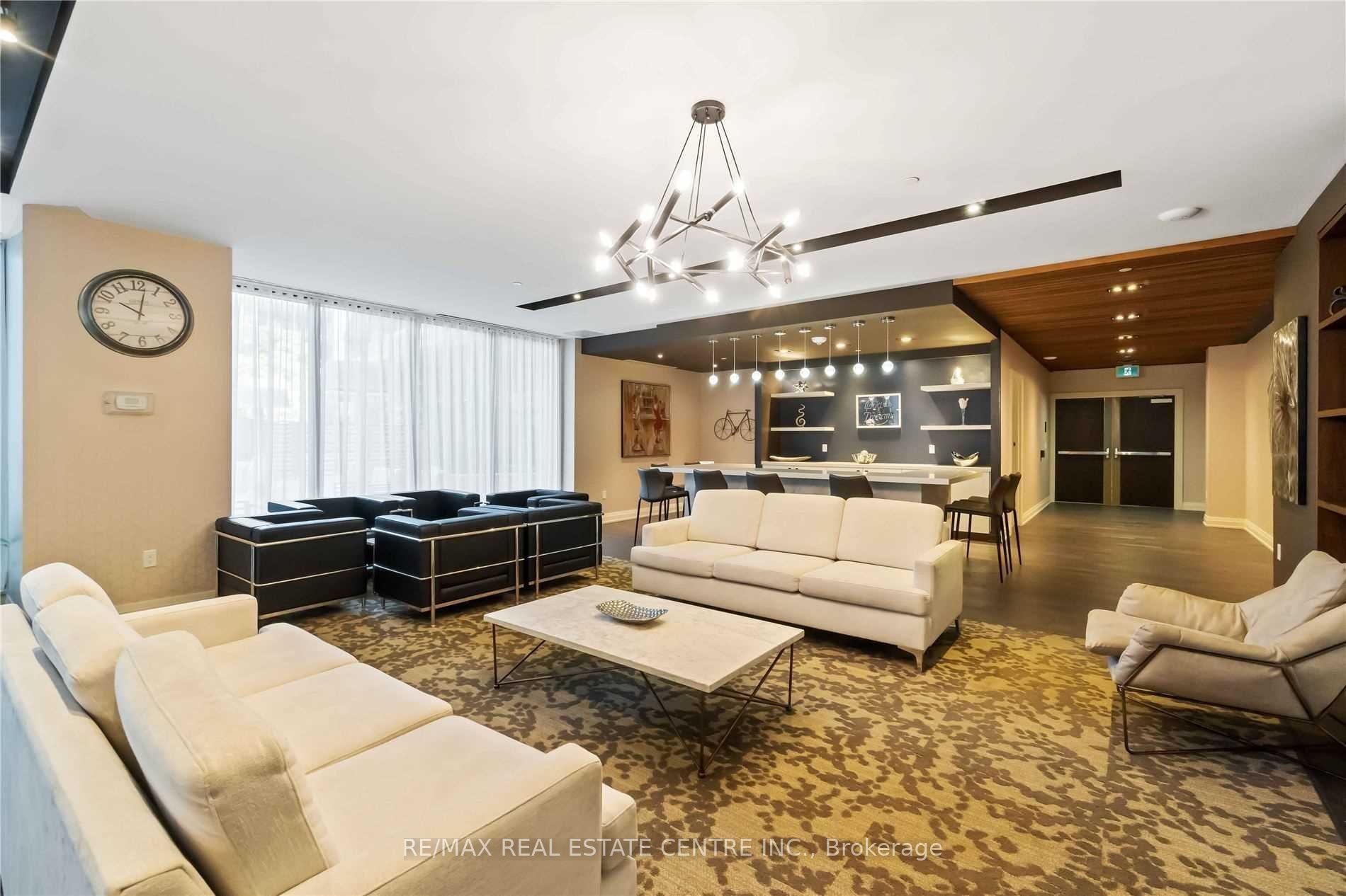 39 Annie Craig Drive #1015