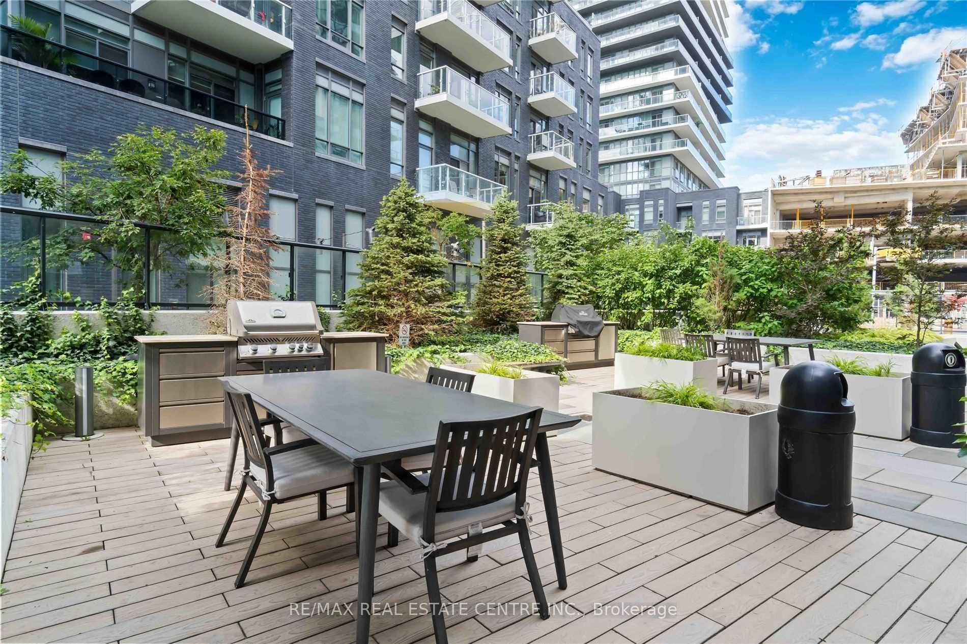 39 Annie Craig Drive #1015