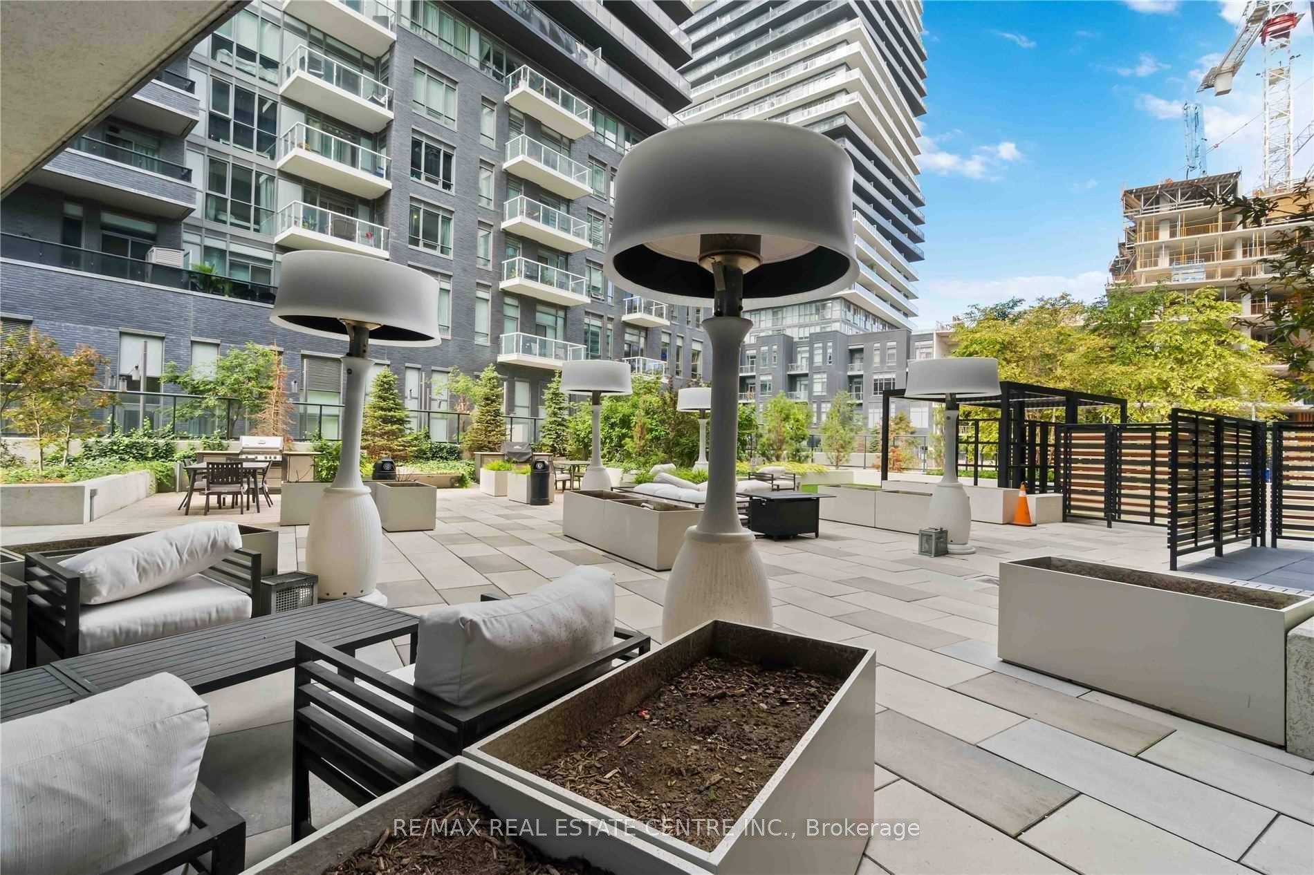 39 Annie Craig Drive #1015