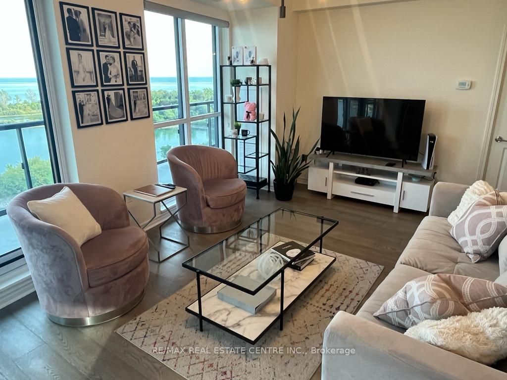 39 Annie Craig Drive #1015