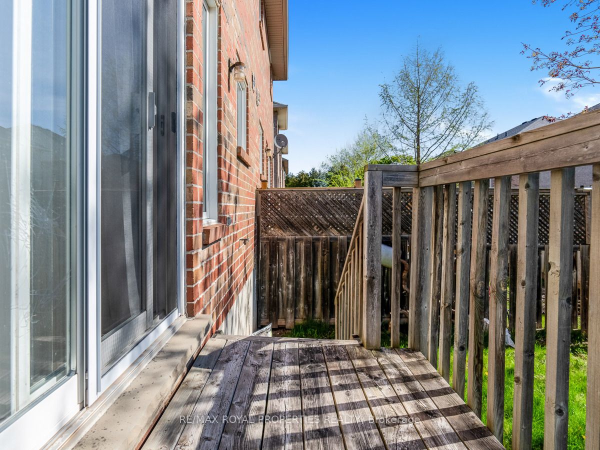 1492 Warbler Rd
