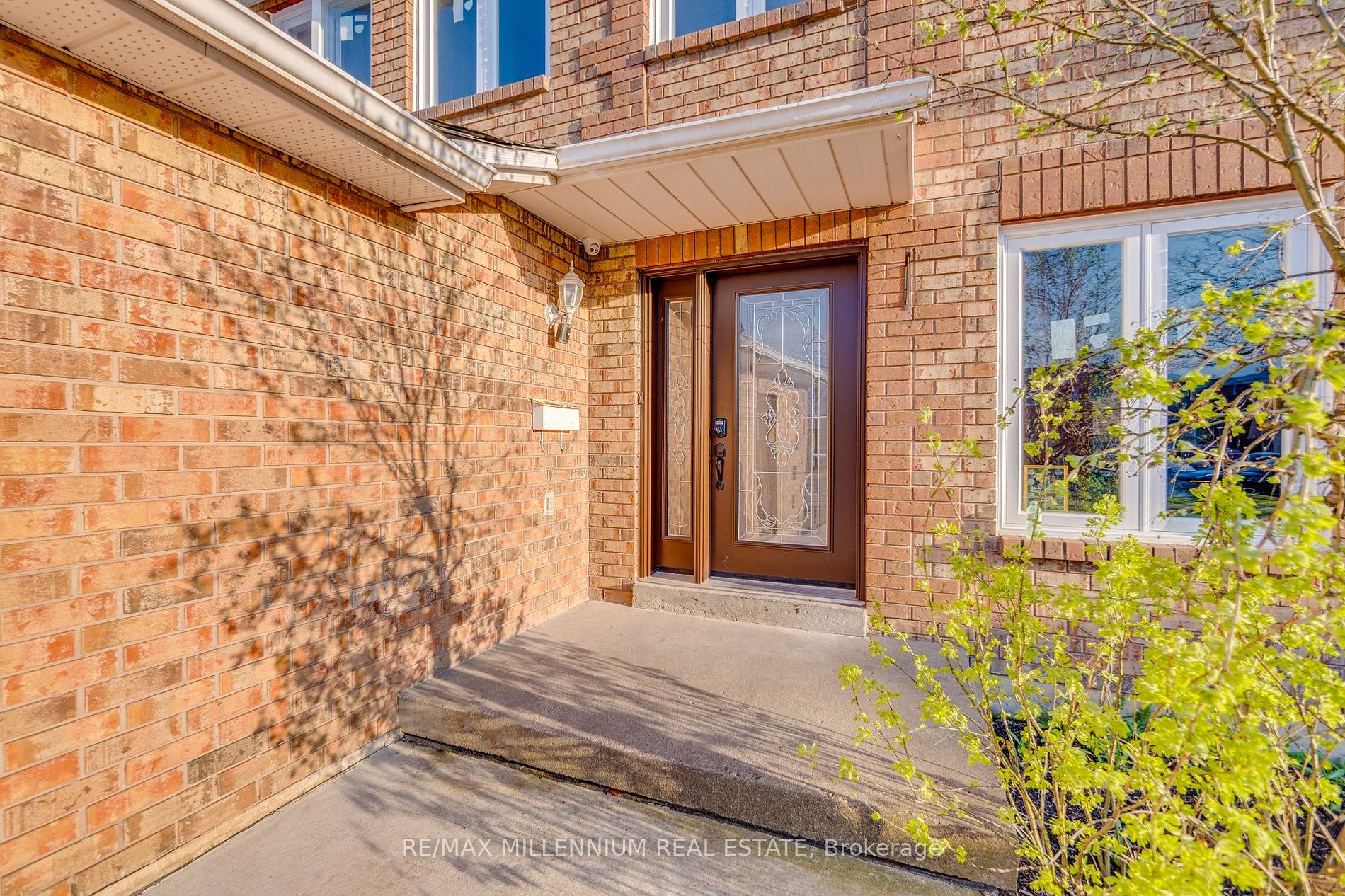 24 Major William Sharpe Drive