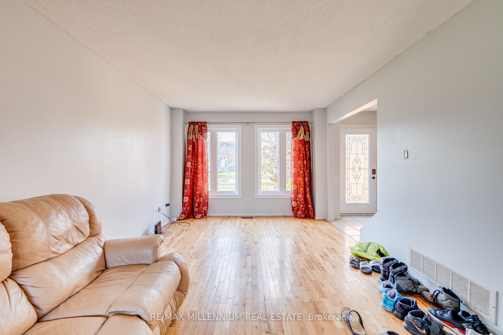 24 Major William Sharpe Drive