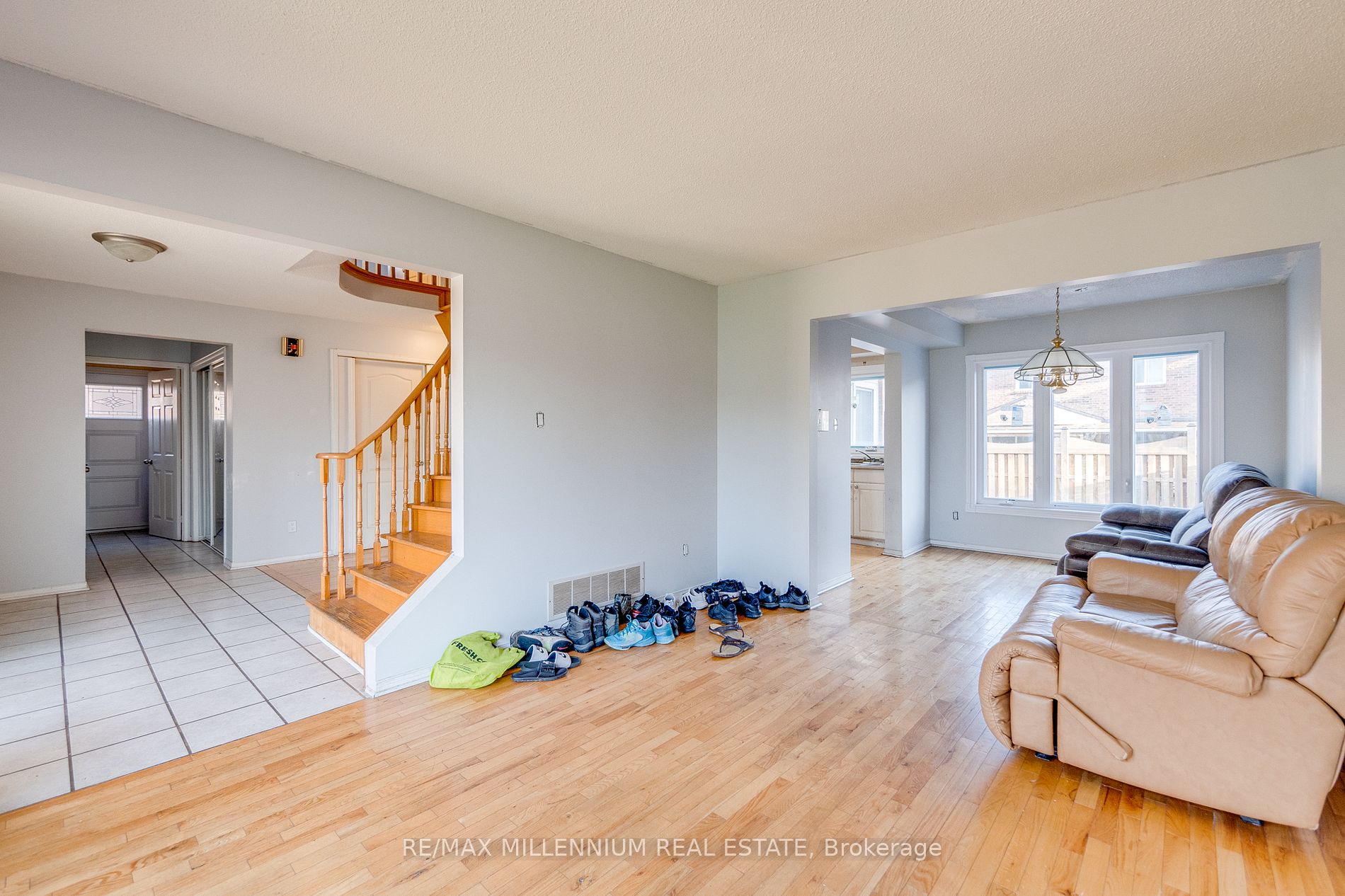 24 Major William Sharpe Drive