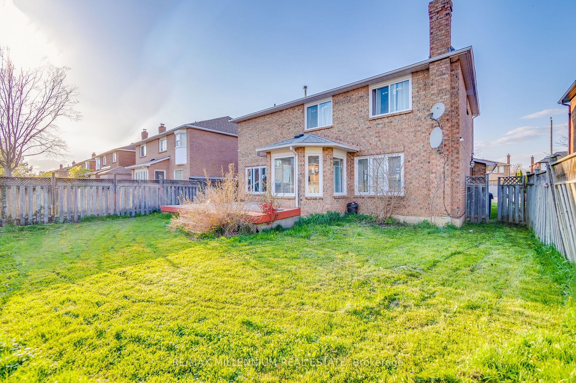 24 Major William Sharpe Drive