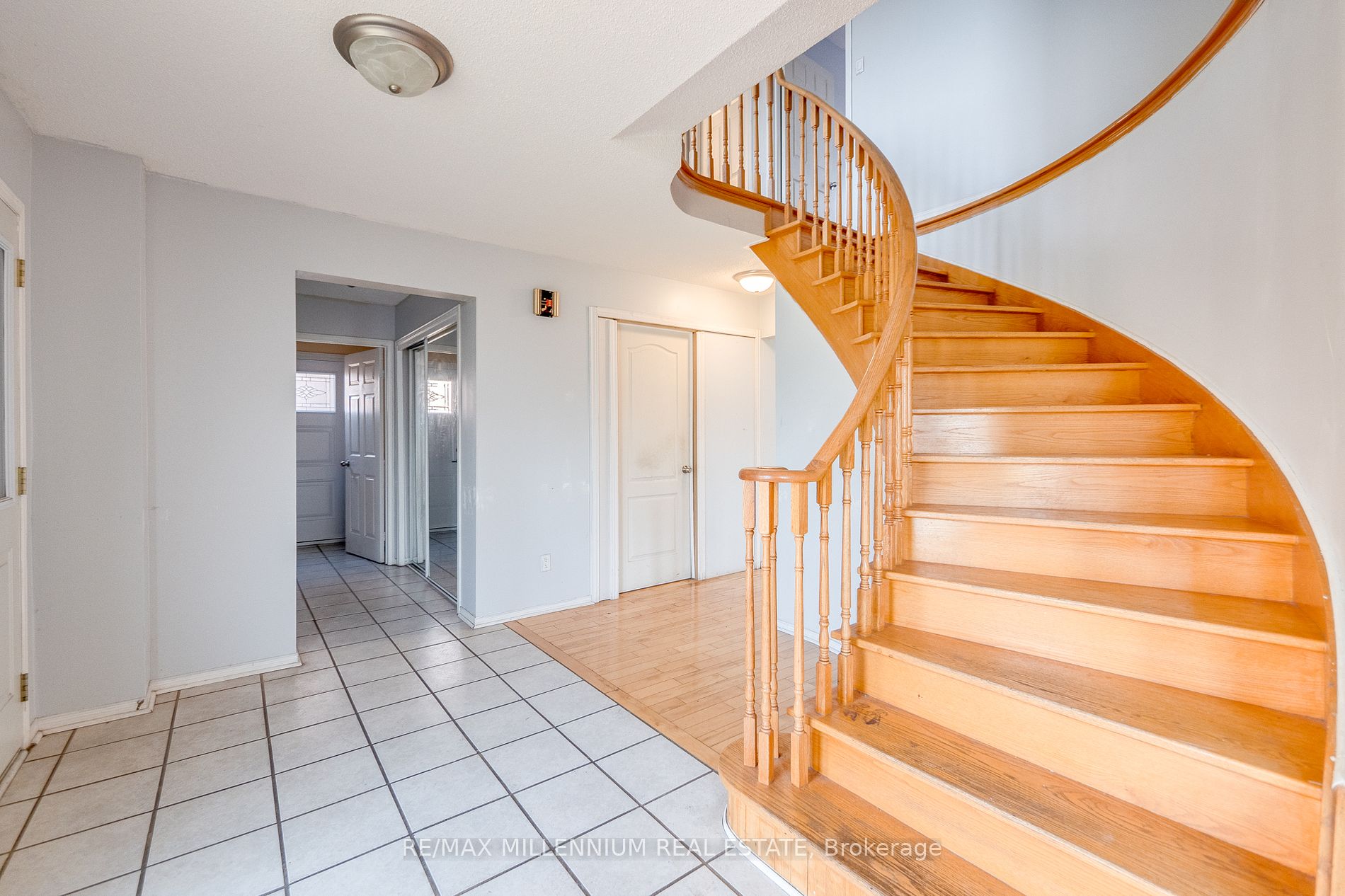 24 Major William Sharpe Drive