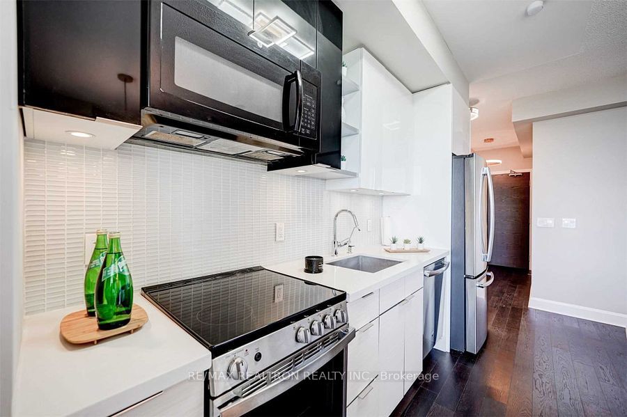 33 Shore Breeze Dr, #2501