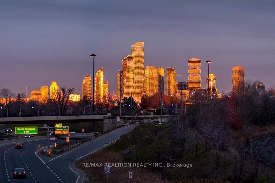 33 Shore Breeze Dr, #2501