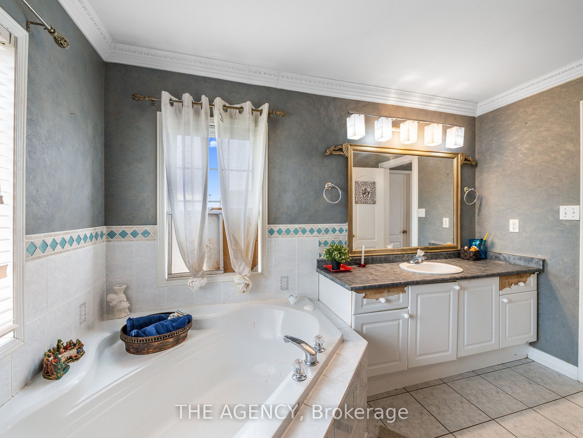 44 Kershaw St