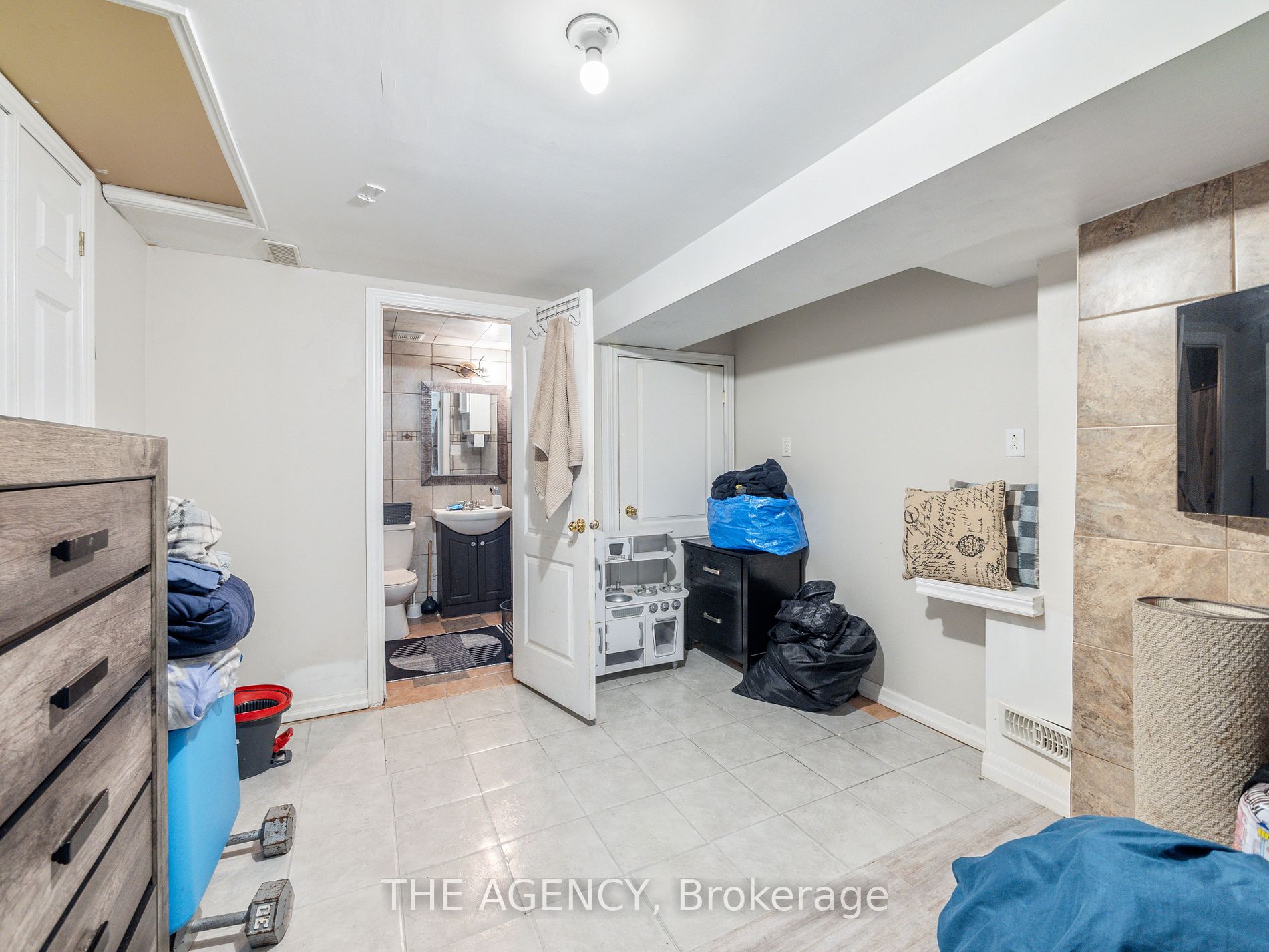 44 Kershaw St