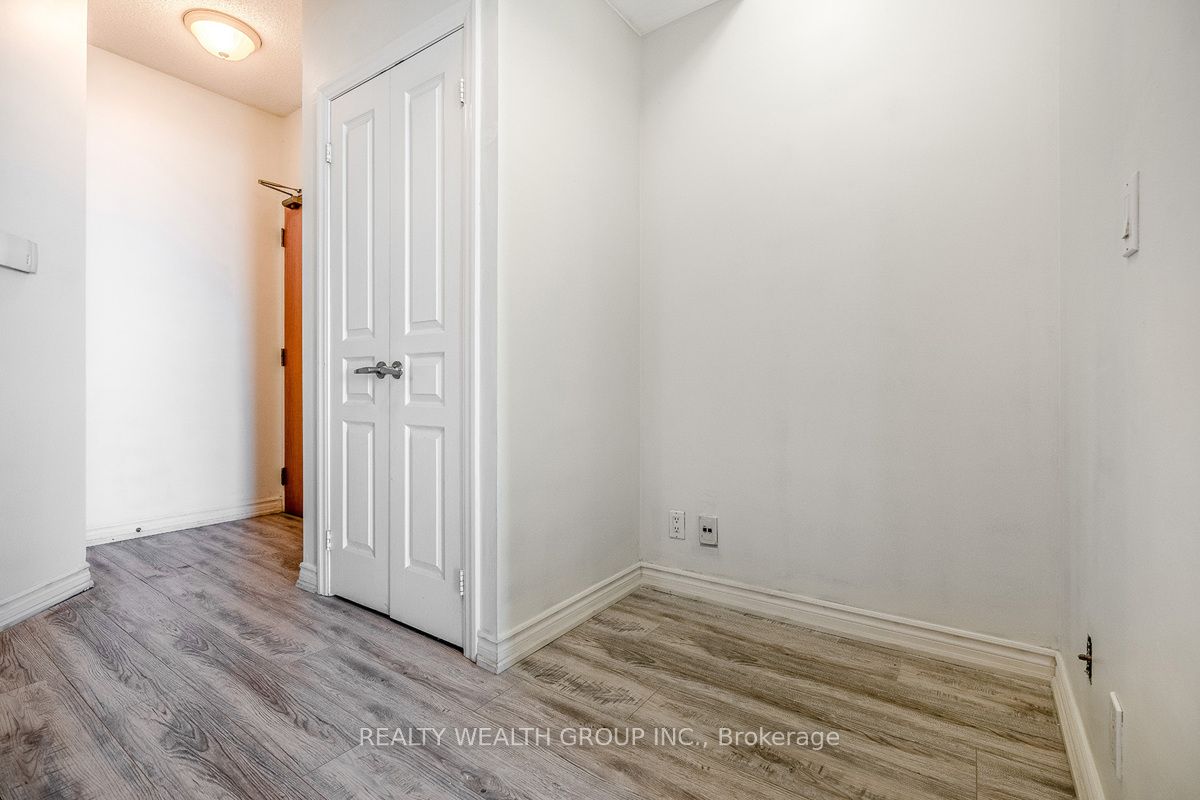 3939 Duke Of York Boulevard, #2505