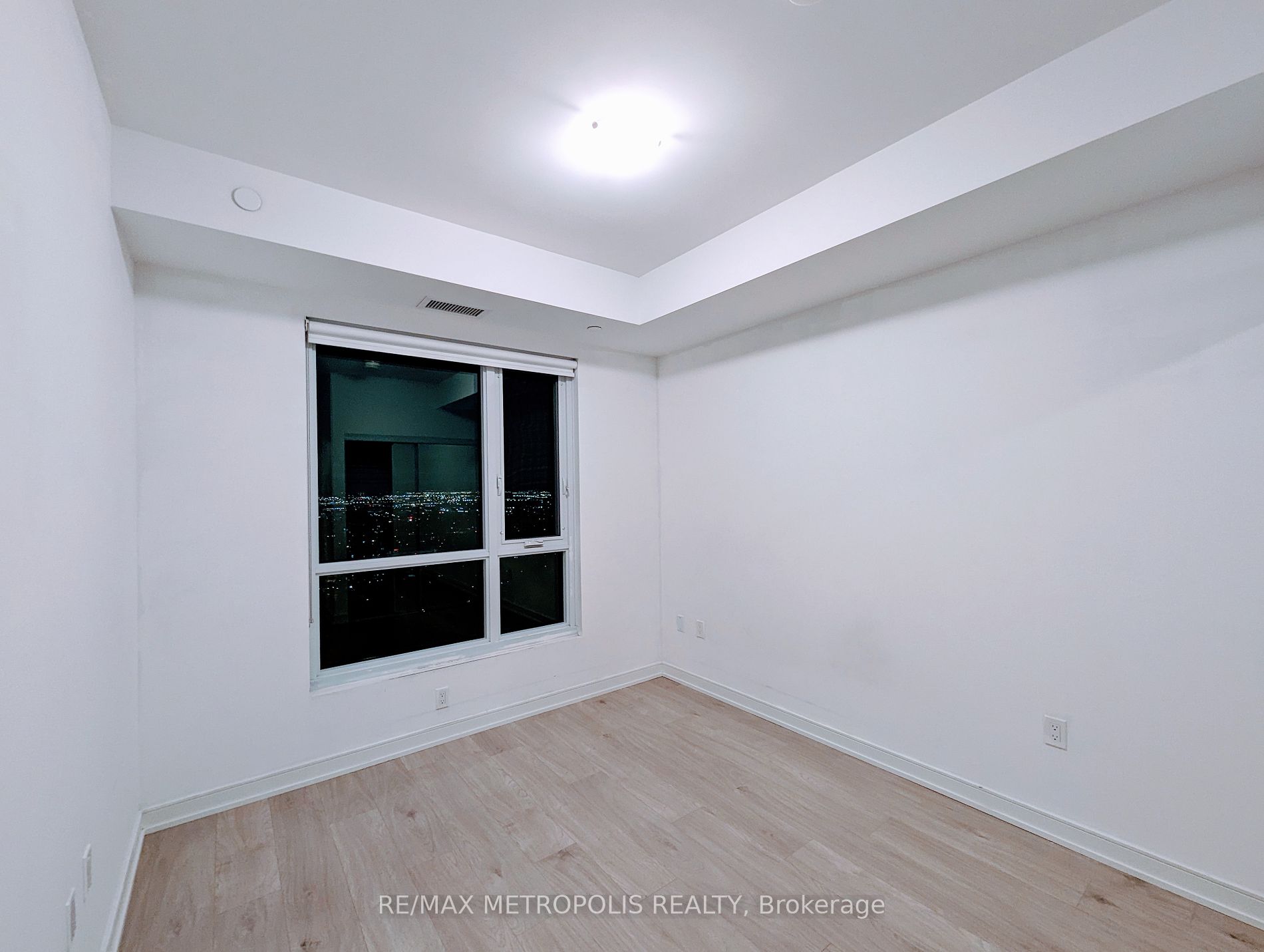 8 Nahani Way #3403