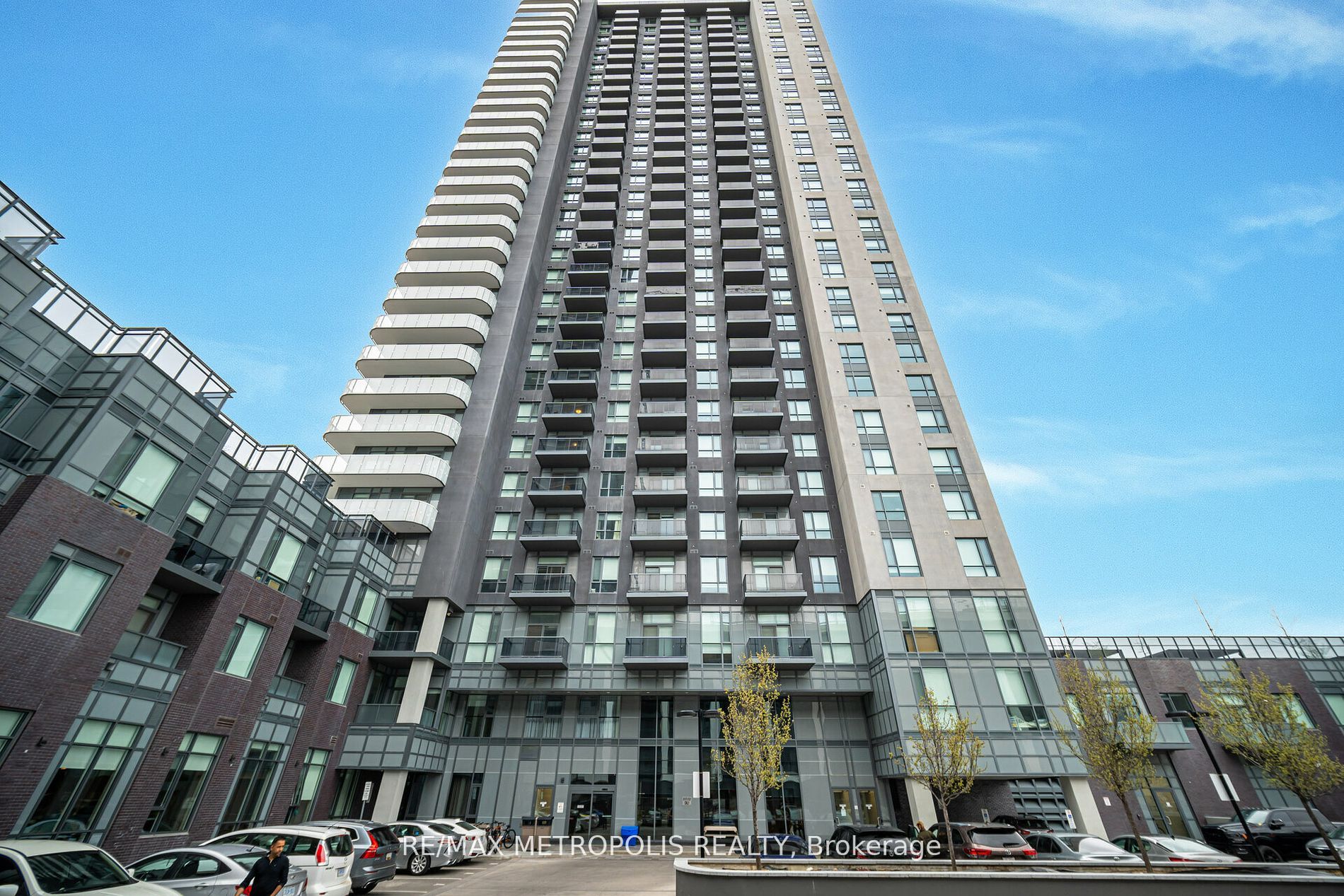 8 Nahani Way #3403