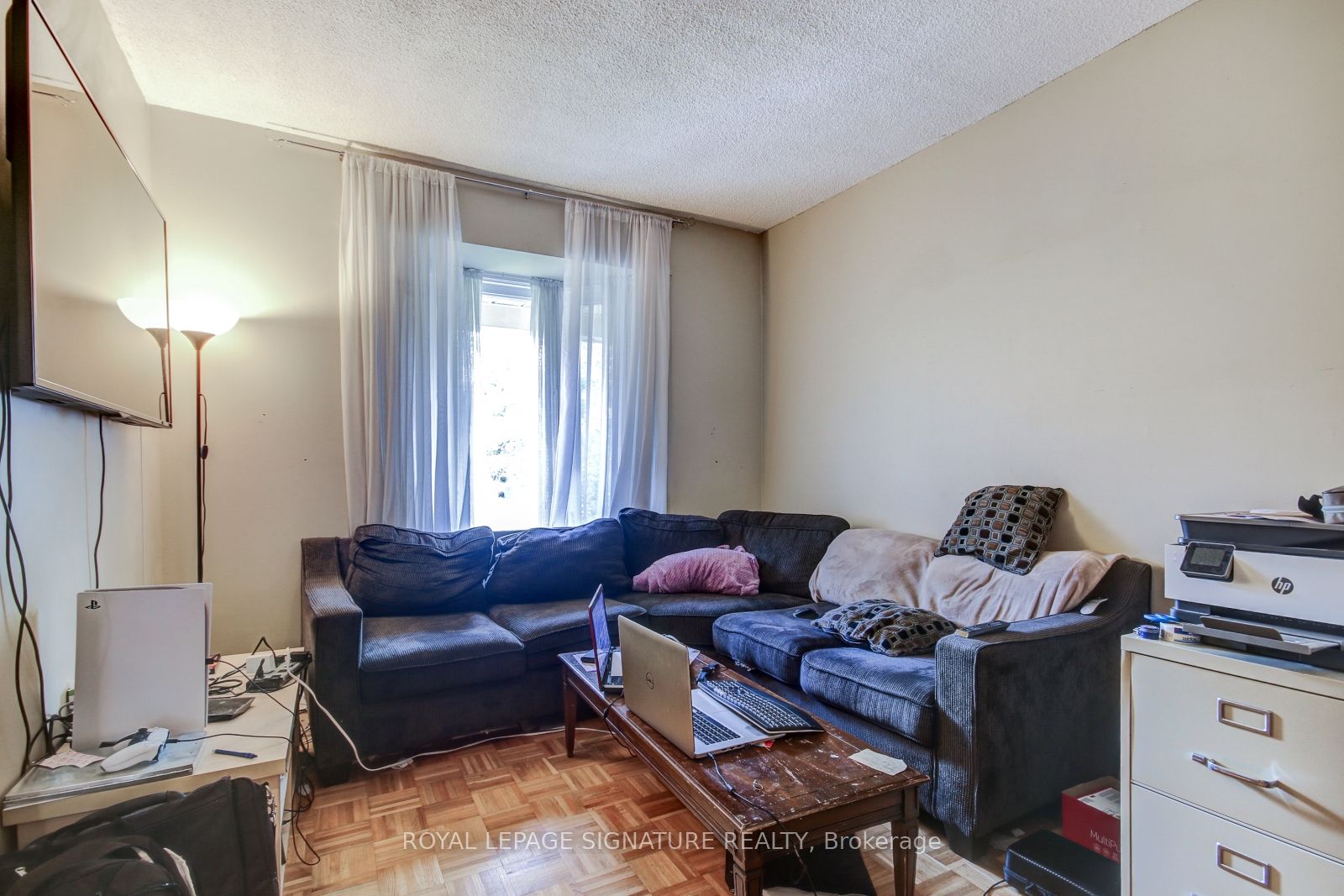 4188 Martlen Crescent