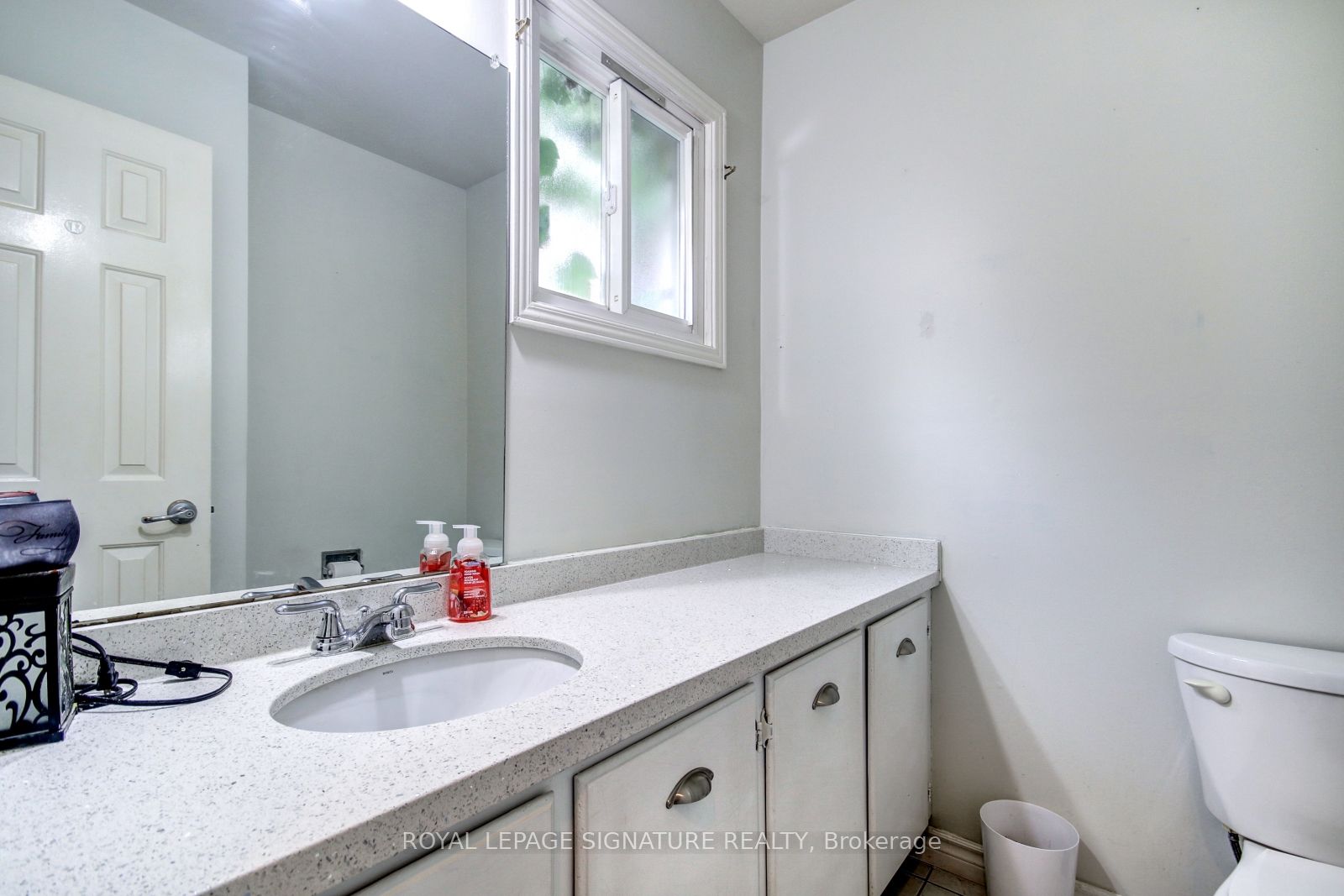 4188 Martlen Crescent