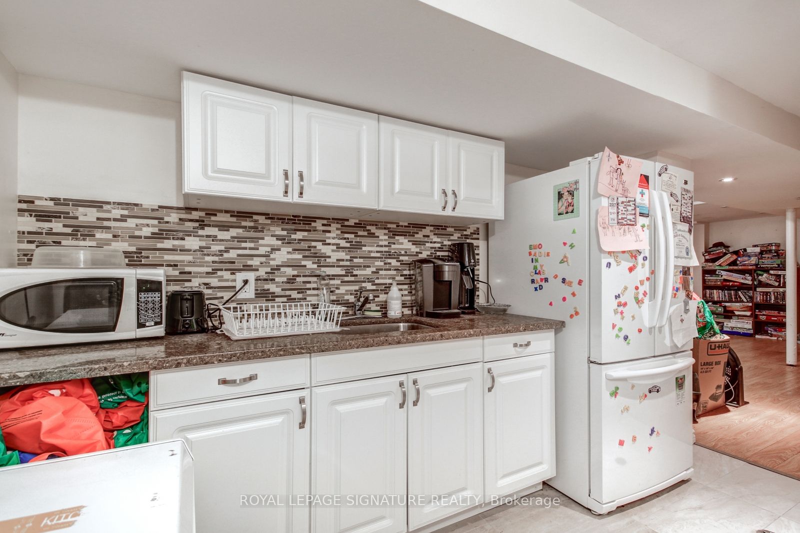 4188 Martlen Crescent