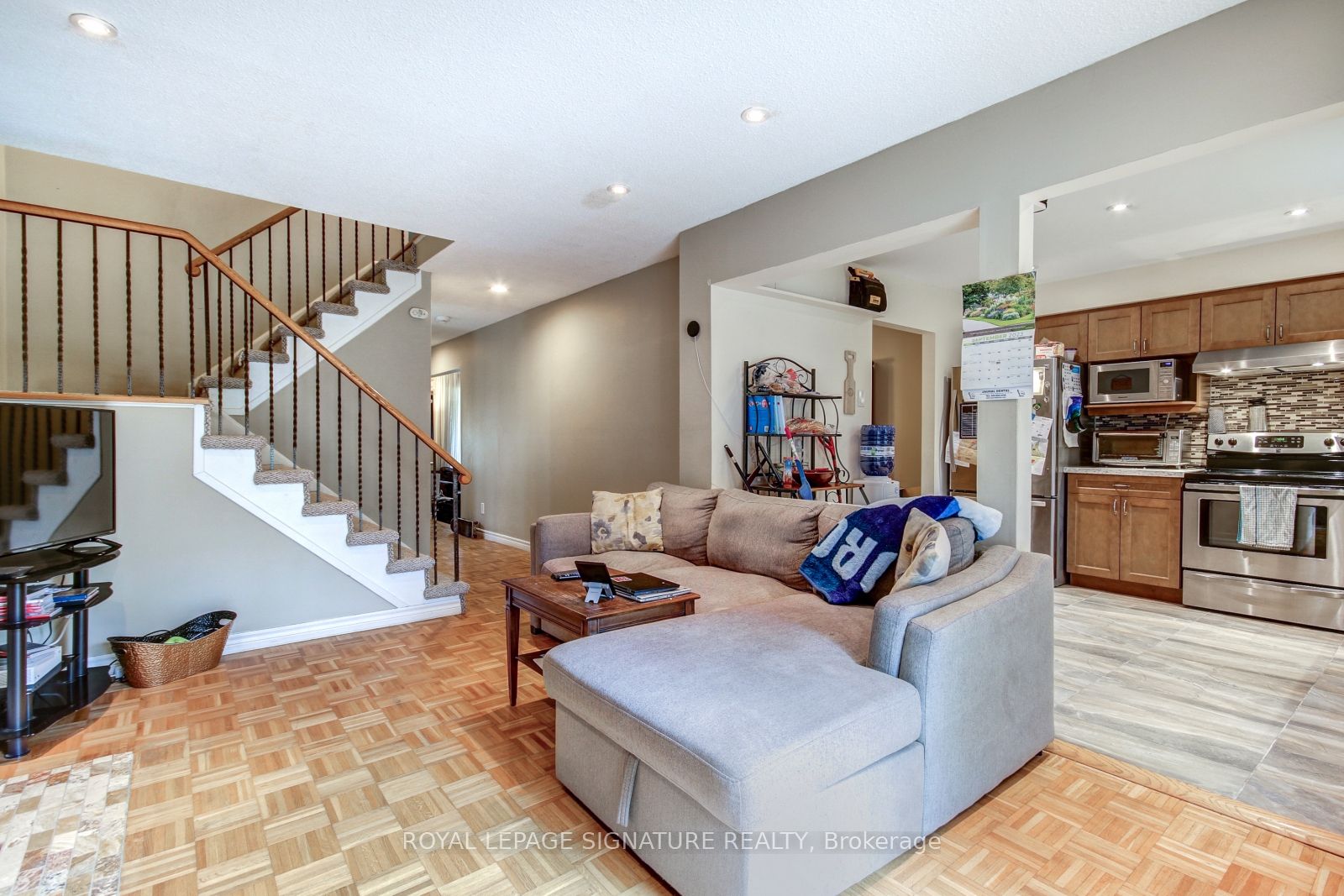 4188 Martlen Crescent
