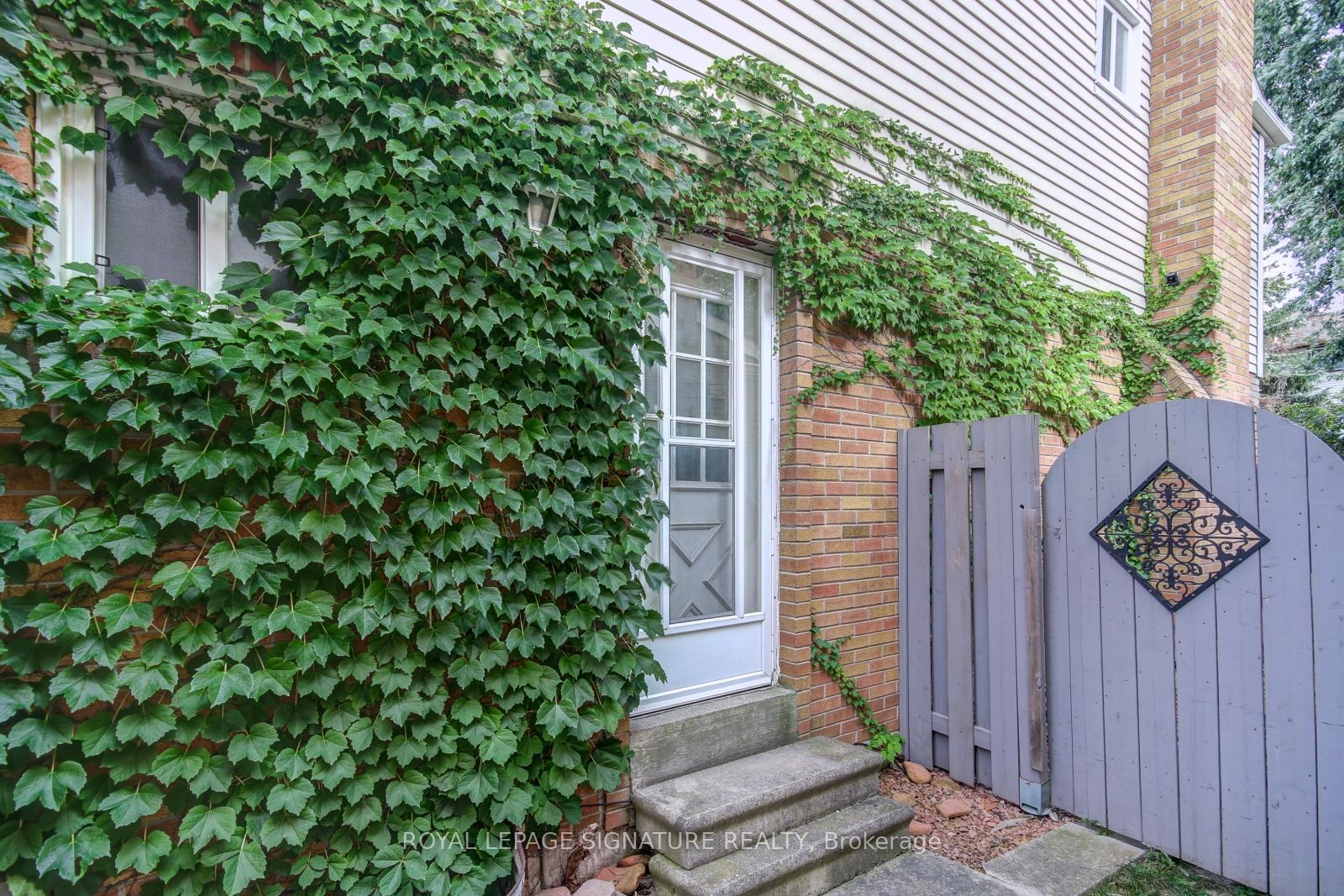 4188 Martlen Crescent