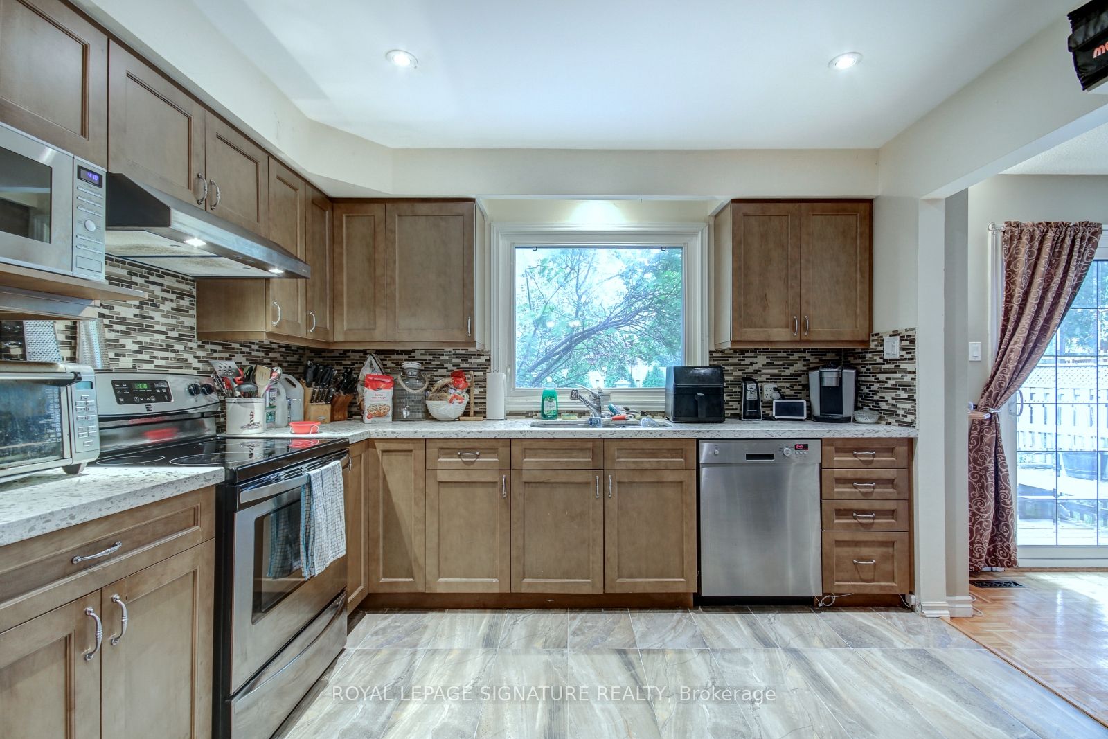 4188 Martlen Crescent