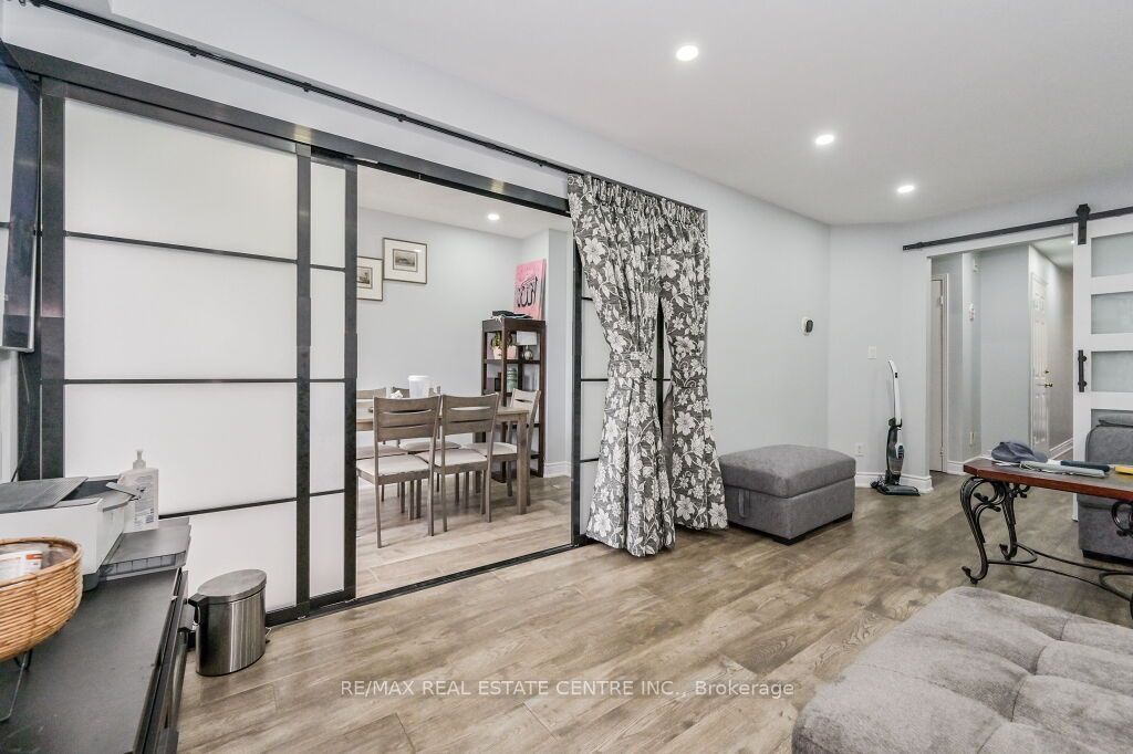 28 Dawson Road