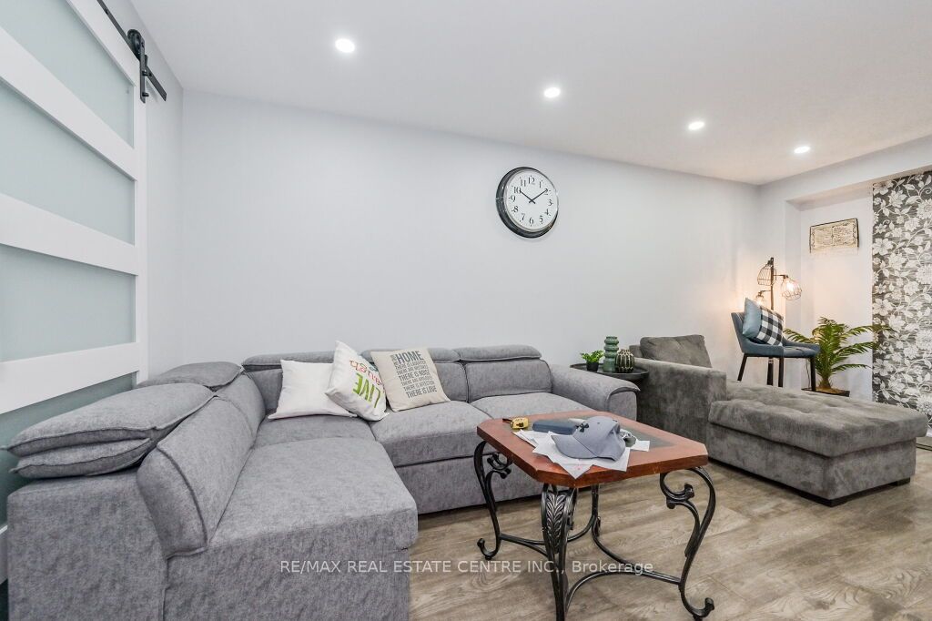 28 Dawson Road